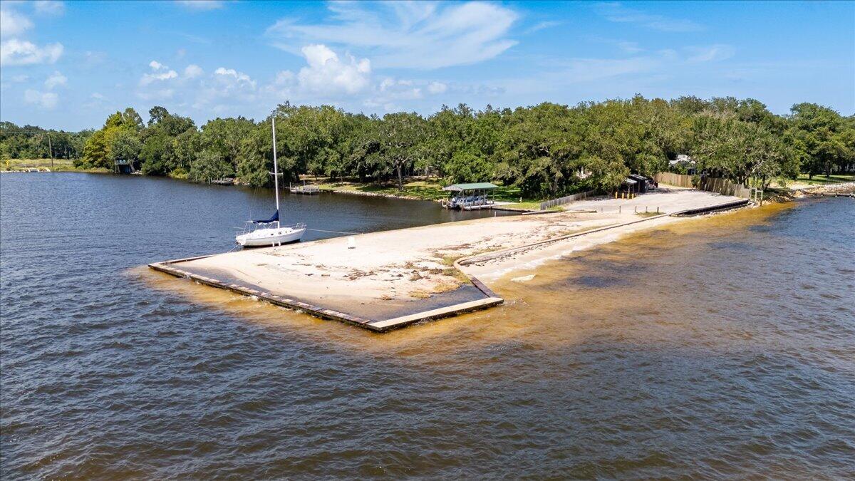 LAKE POINTE - Residential
