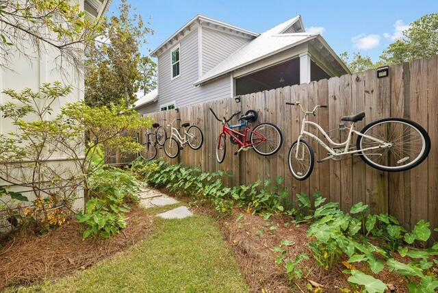 MAGNOLIA BEACH - Residential