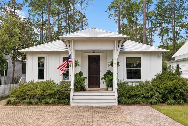 MAGNOLIA BEACH - Residential