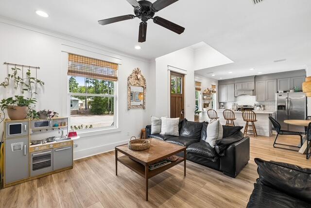 MAGNOLIA BEACH - Residential