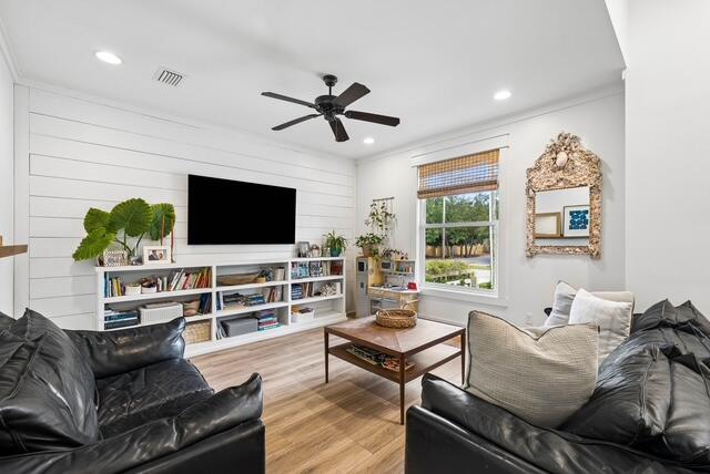 MAGNOLIA BEACH - Residential