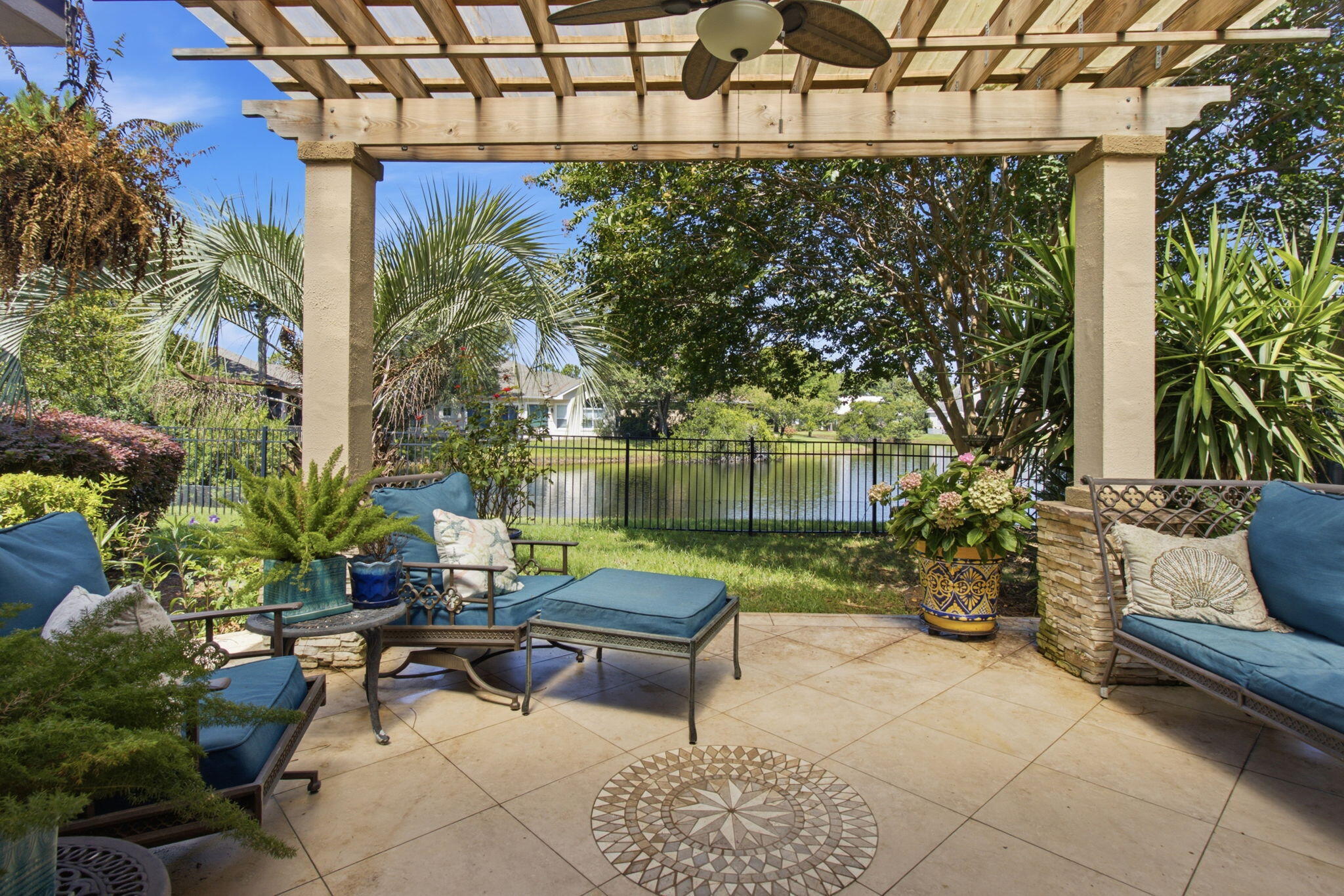Emerald Lakes - Residential