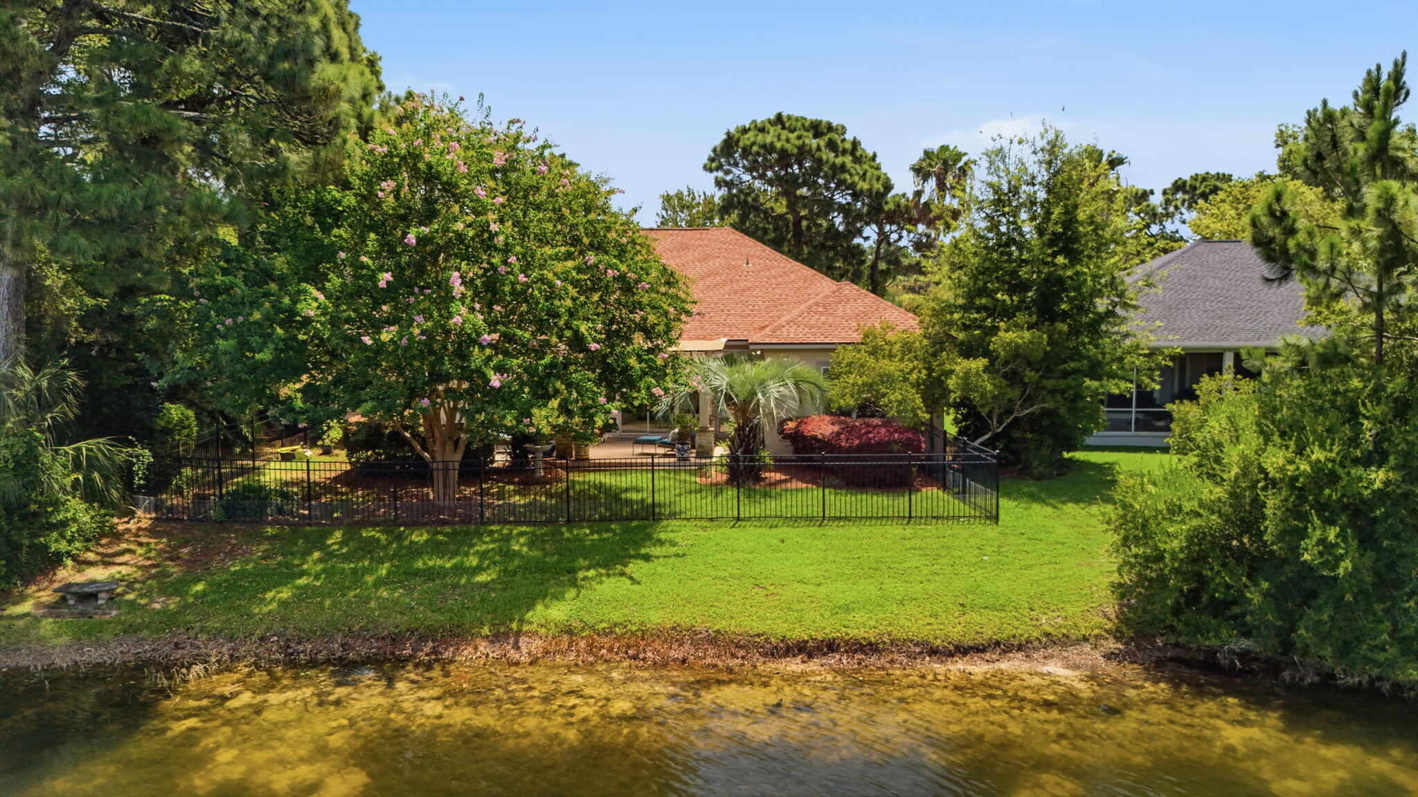 Emerald Lakes - Residential