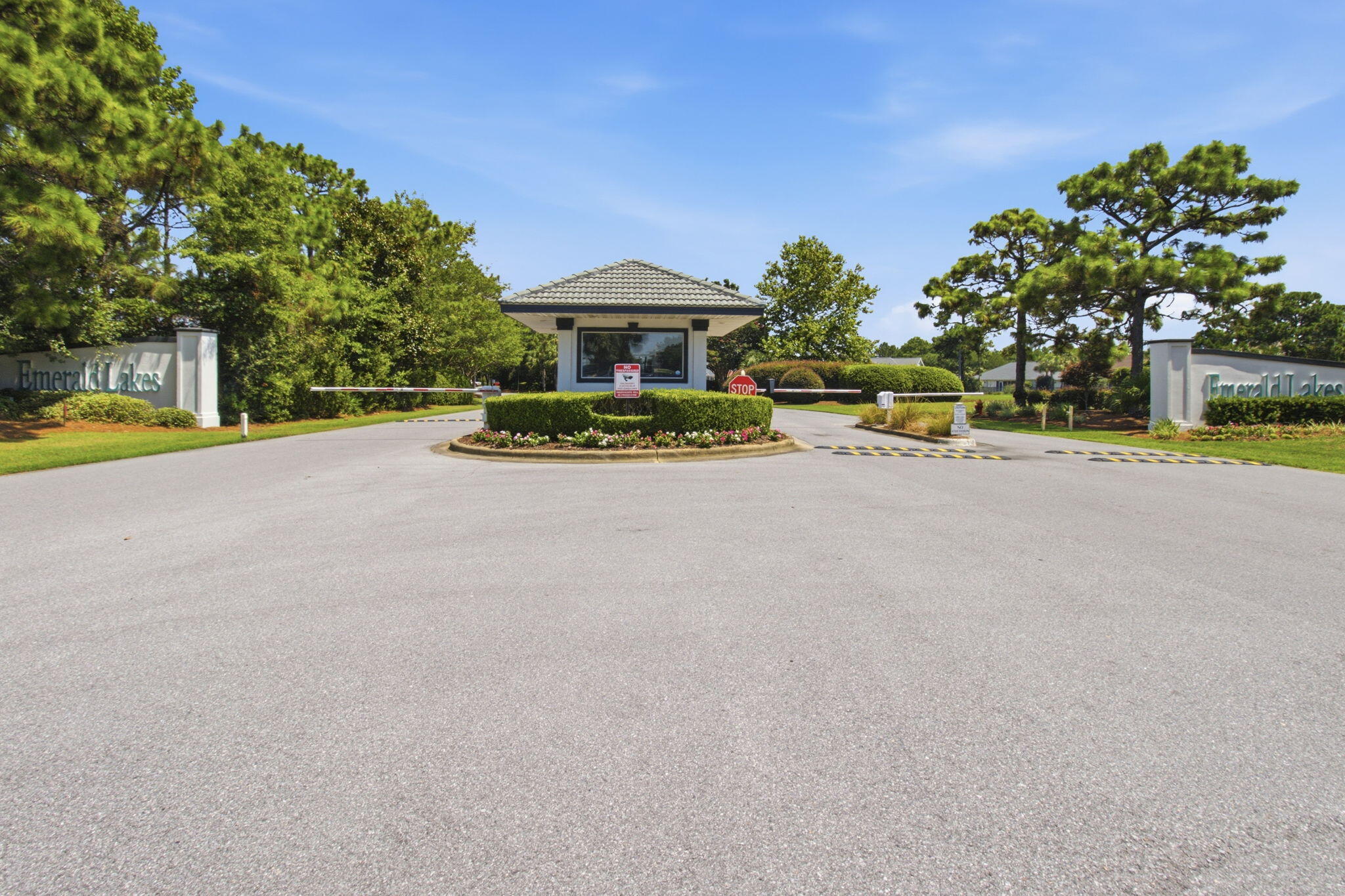 Emerald Lakes - Residential