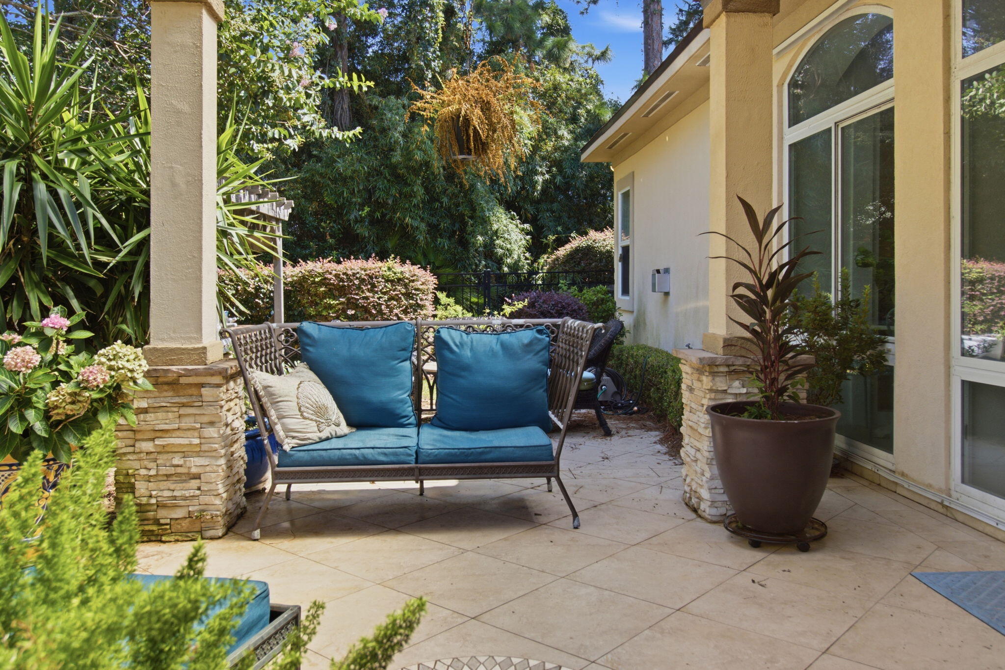 Emerald Lakes - Residential