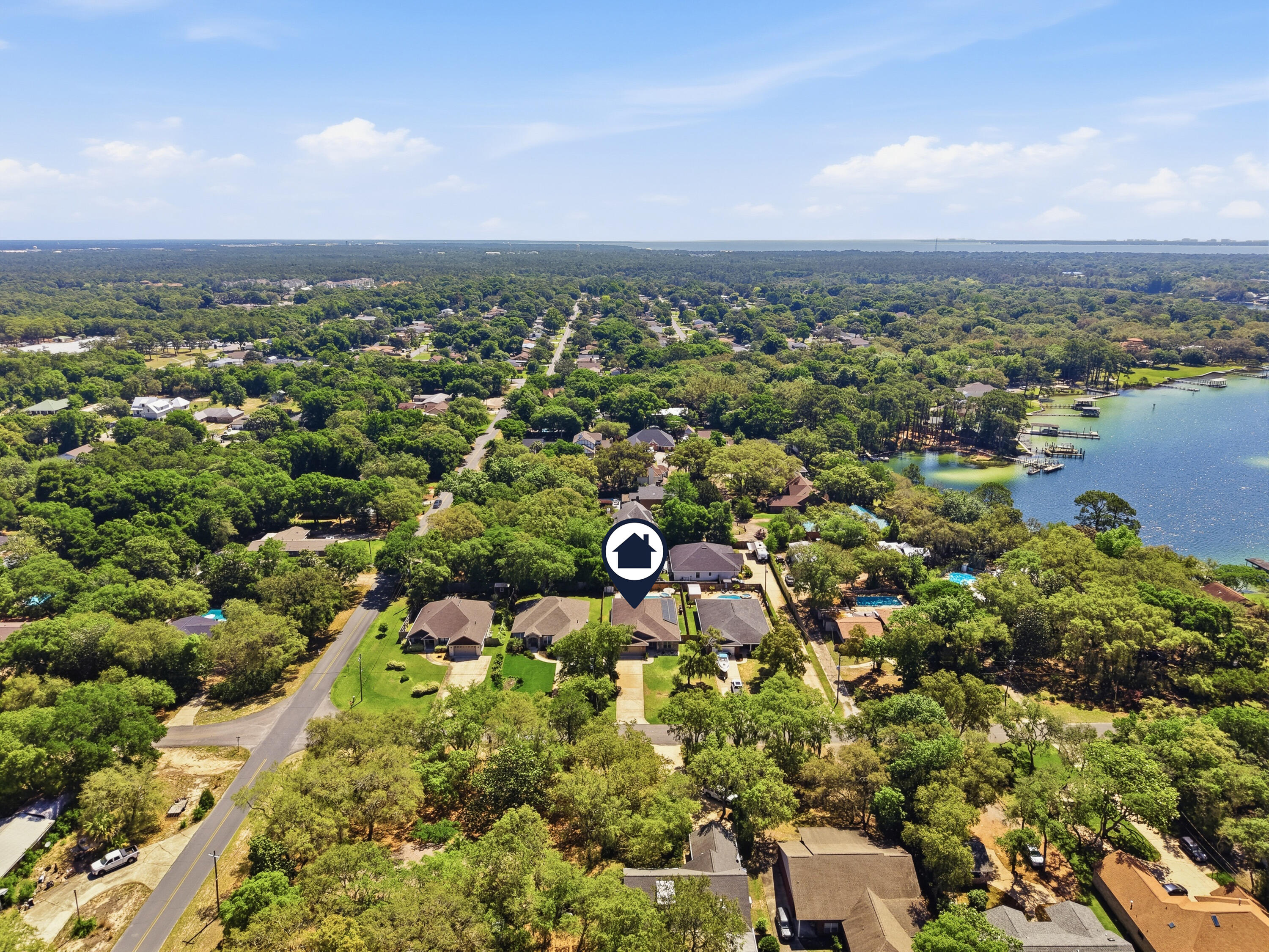 WOODLAND SHORES - Residential