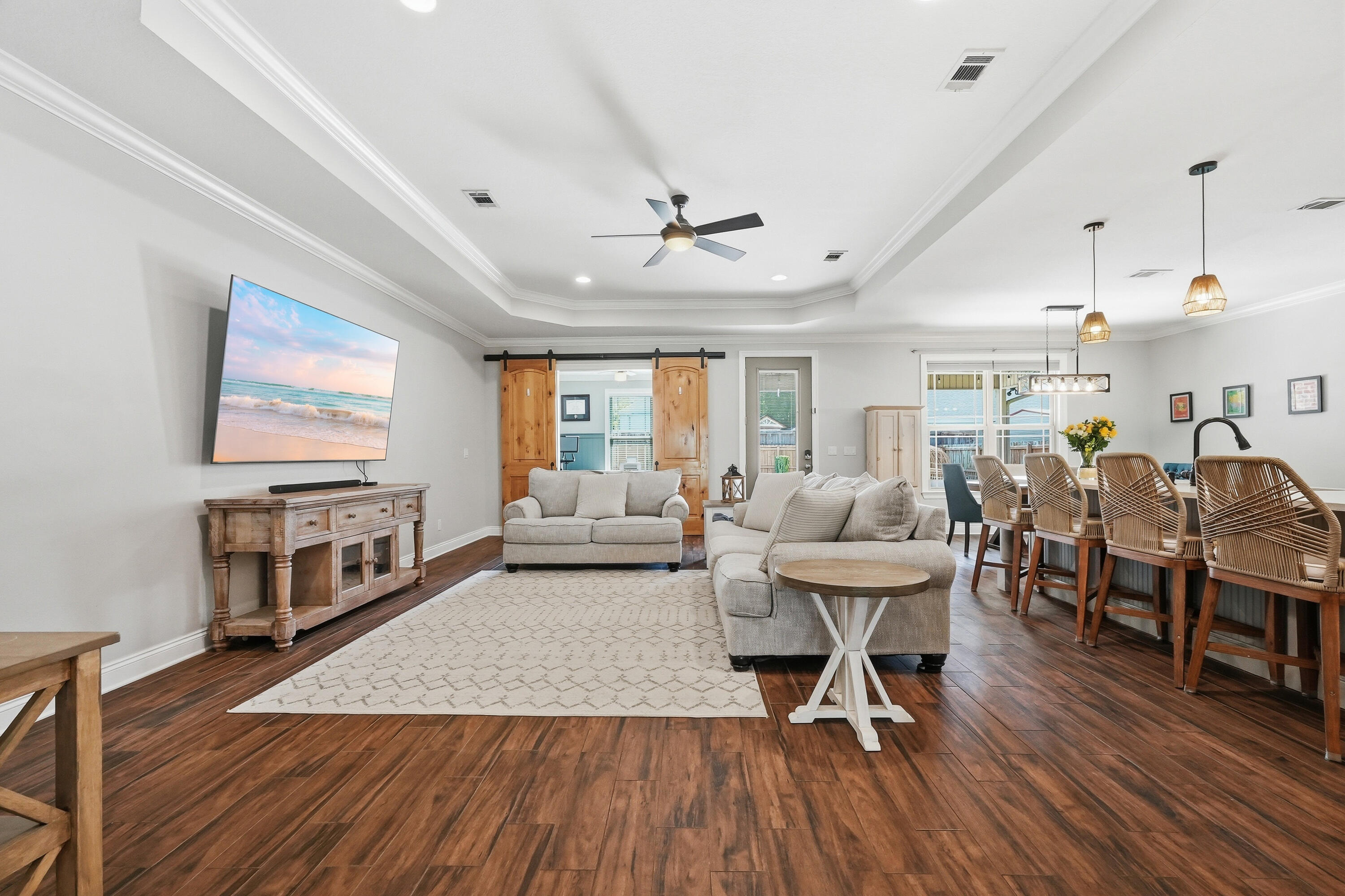 WOODLAND SHORES - Residential