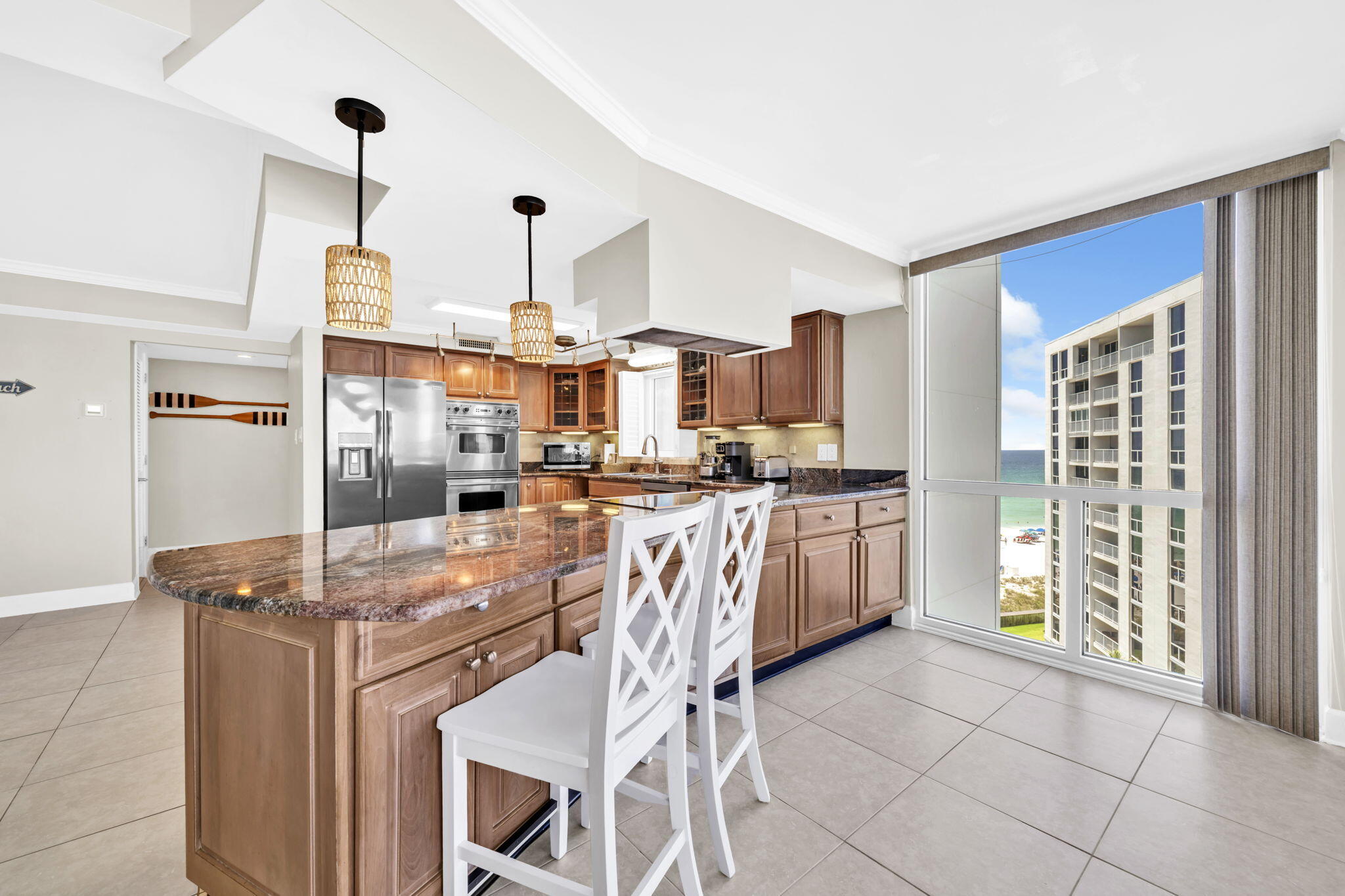 SHORELINE TOWERS 1 - Residential