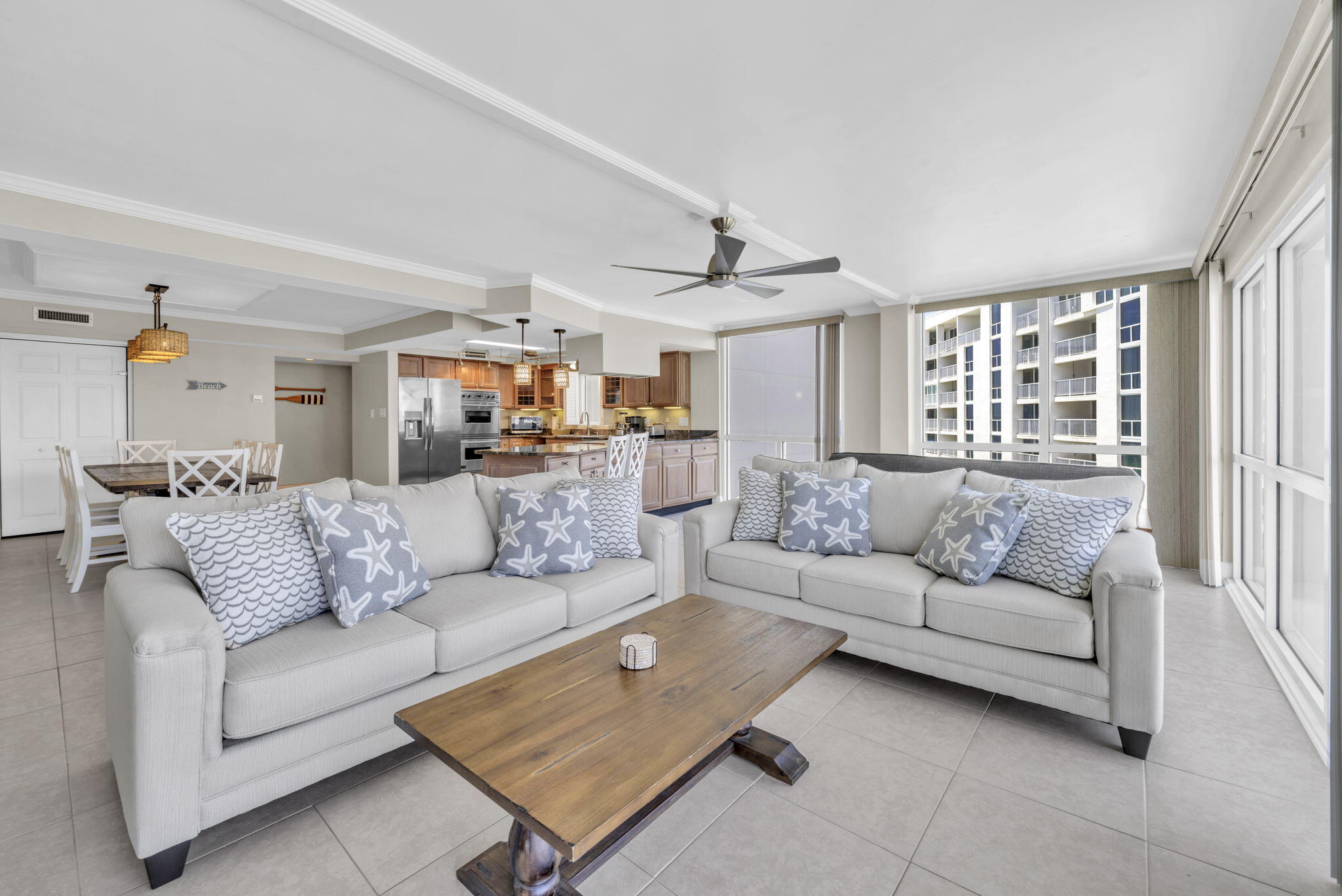 SHORELINE TOWERS 1 - Residential