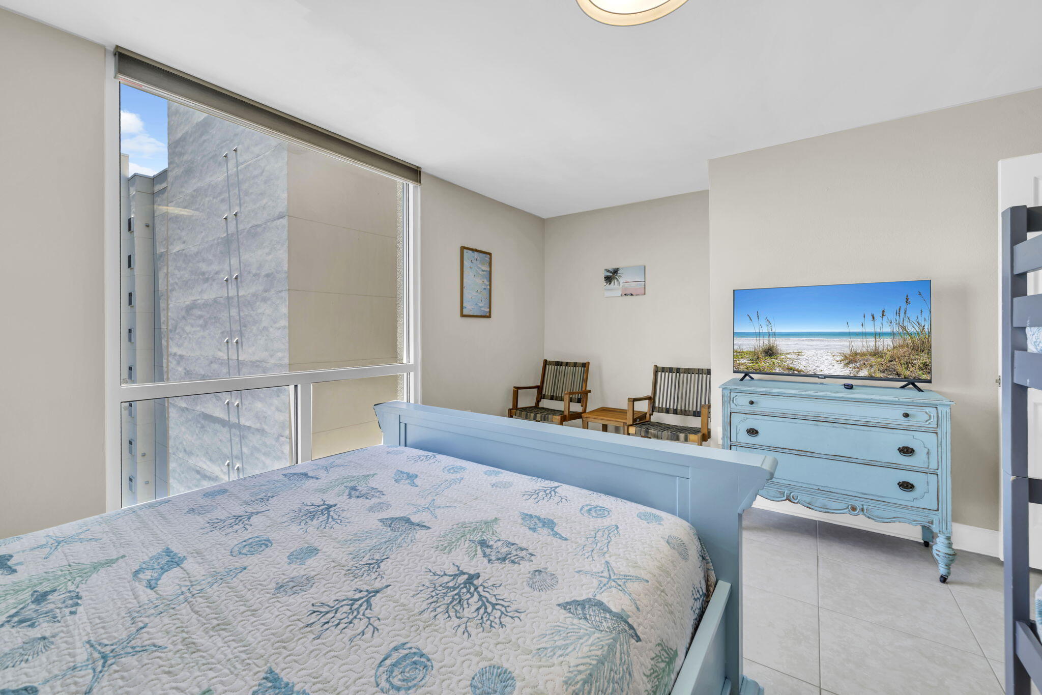 SHORELINE TOWERS 1 - Residential