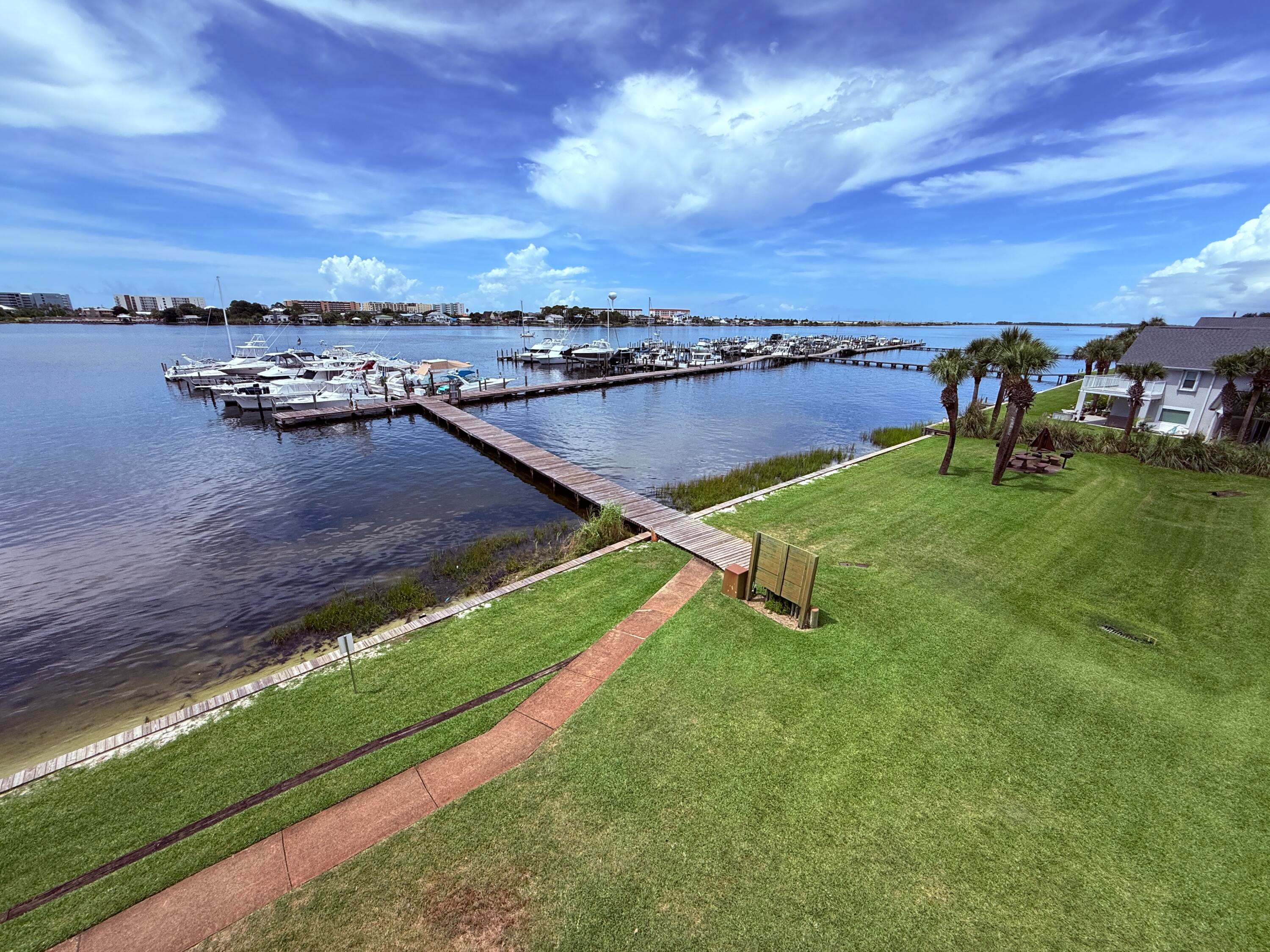 PIRATES BAY PH 1 - Residential