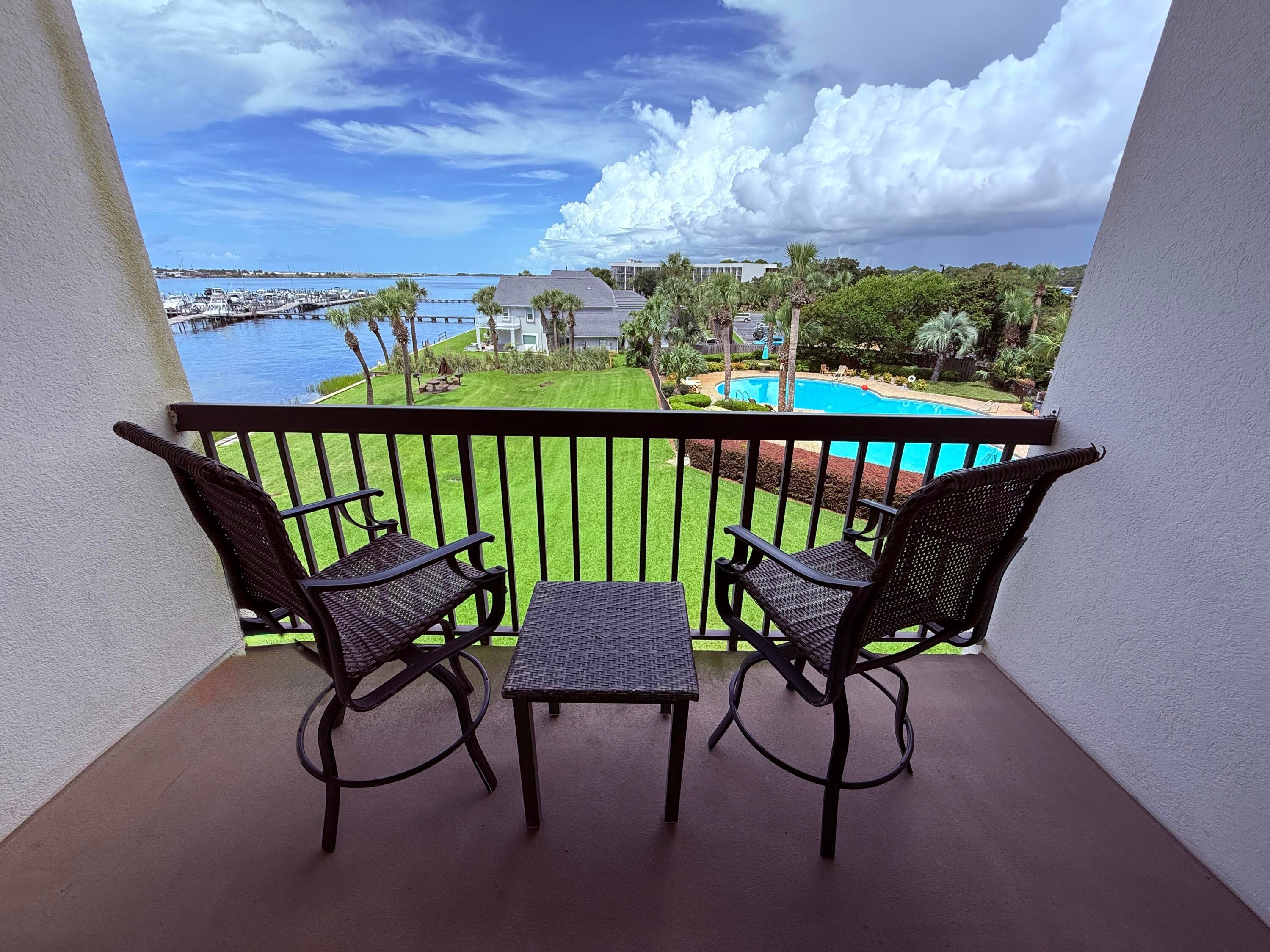 PIRATES BAY PH 1 - Residential