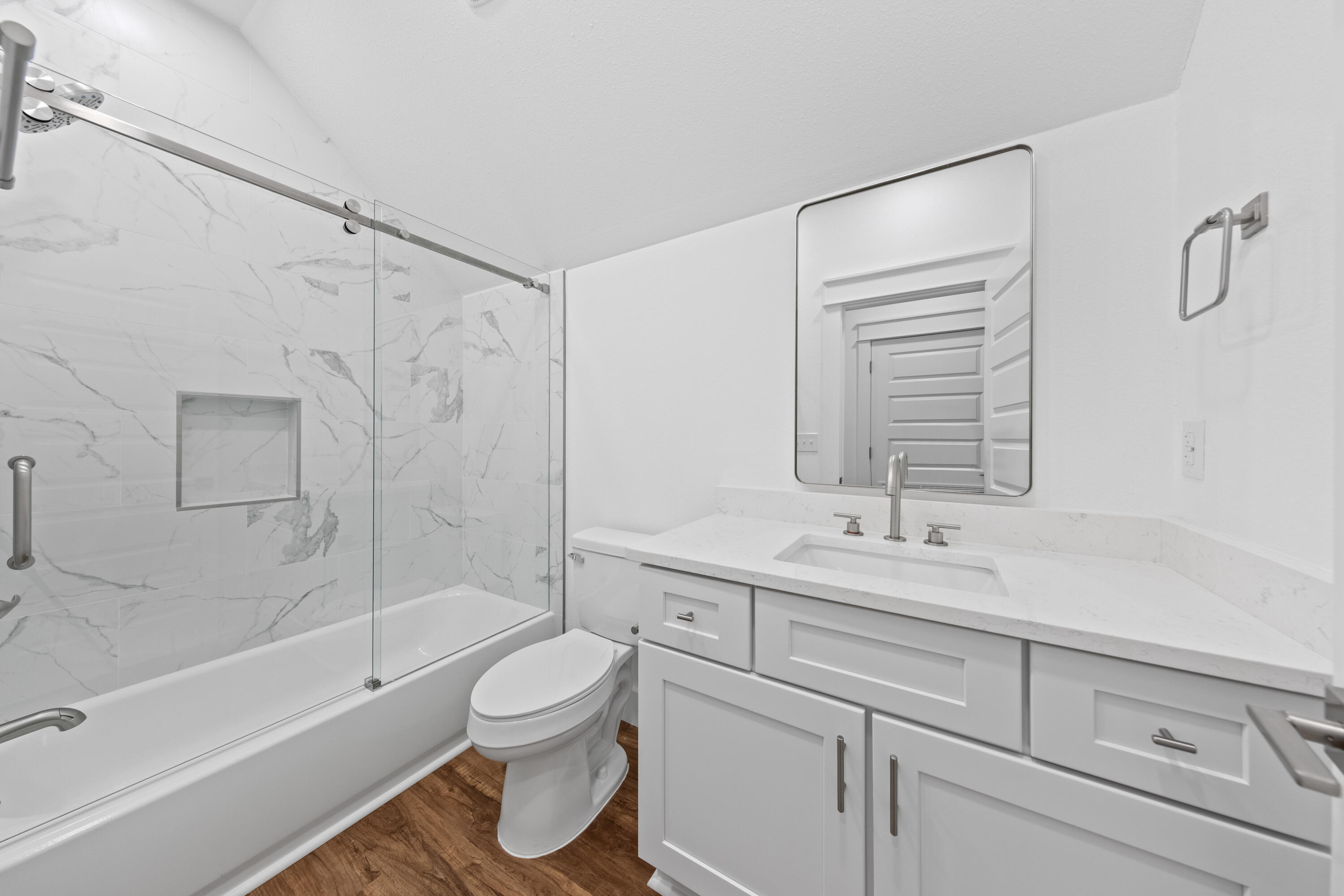 MAGNOLIA BEACH - Residential Lease