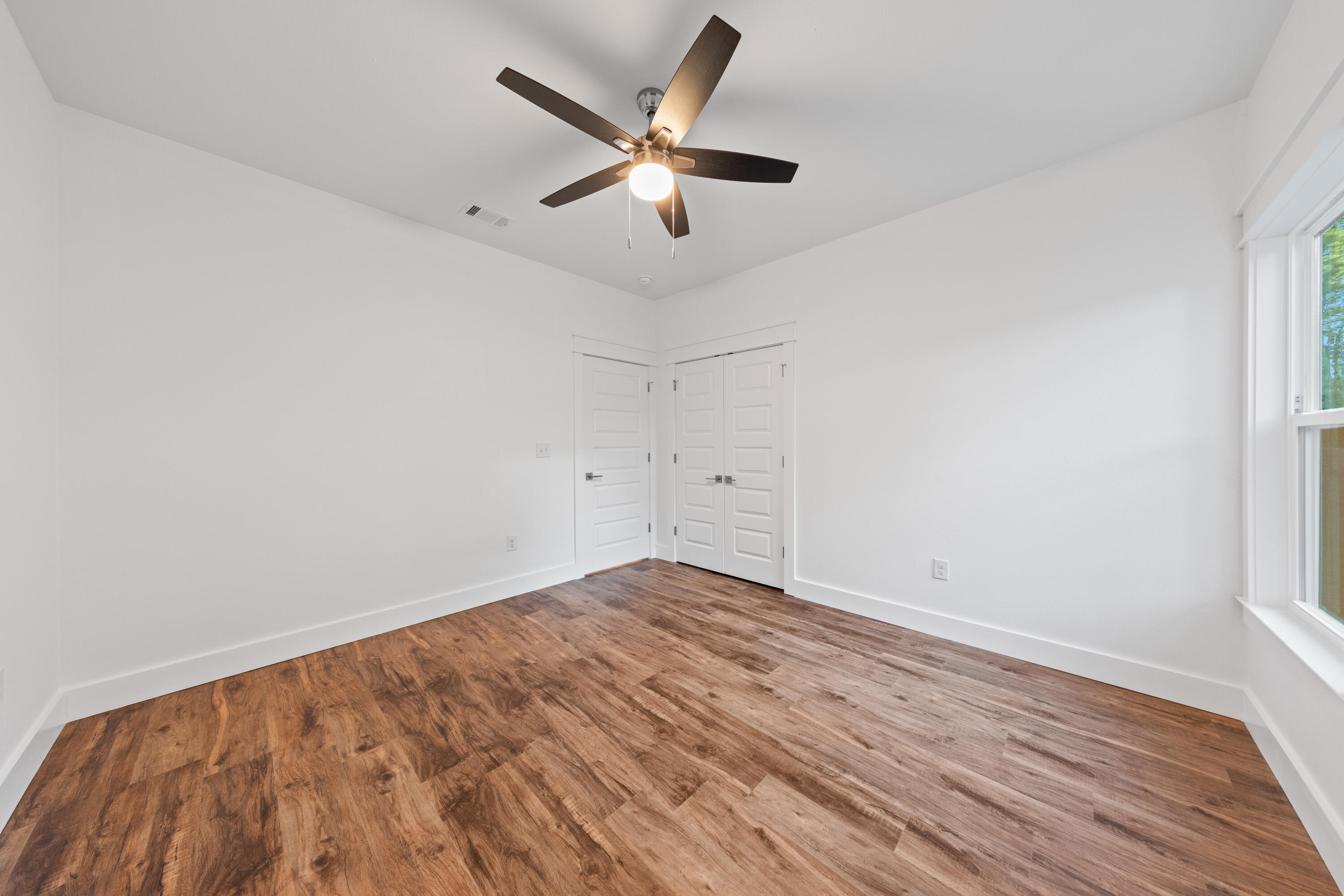 MAGNOLIA BEACH - Residential Lease