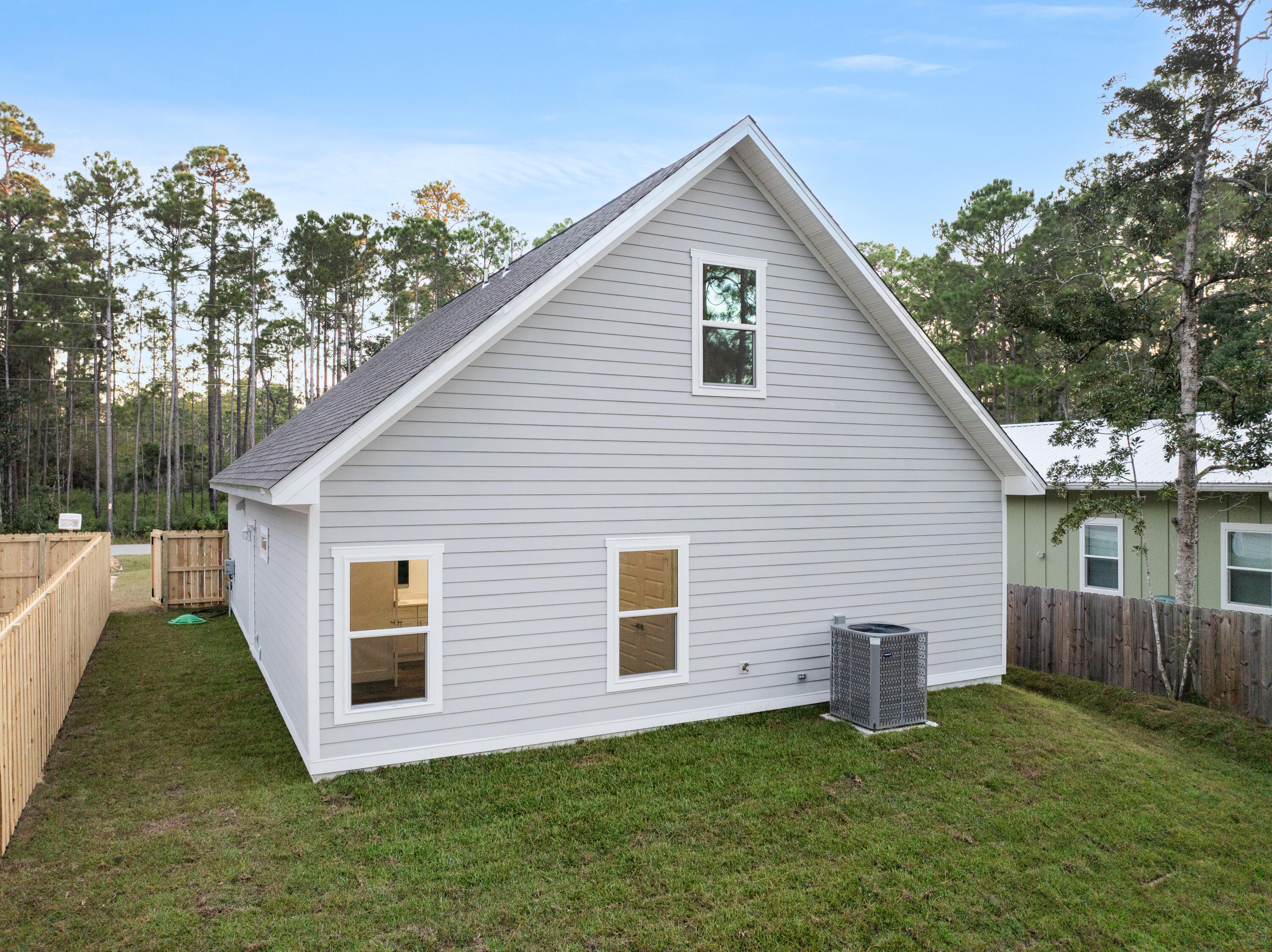 MAGNOLIA BEACH - Residential Lease