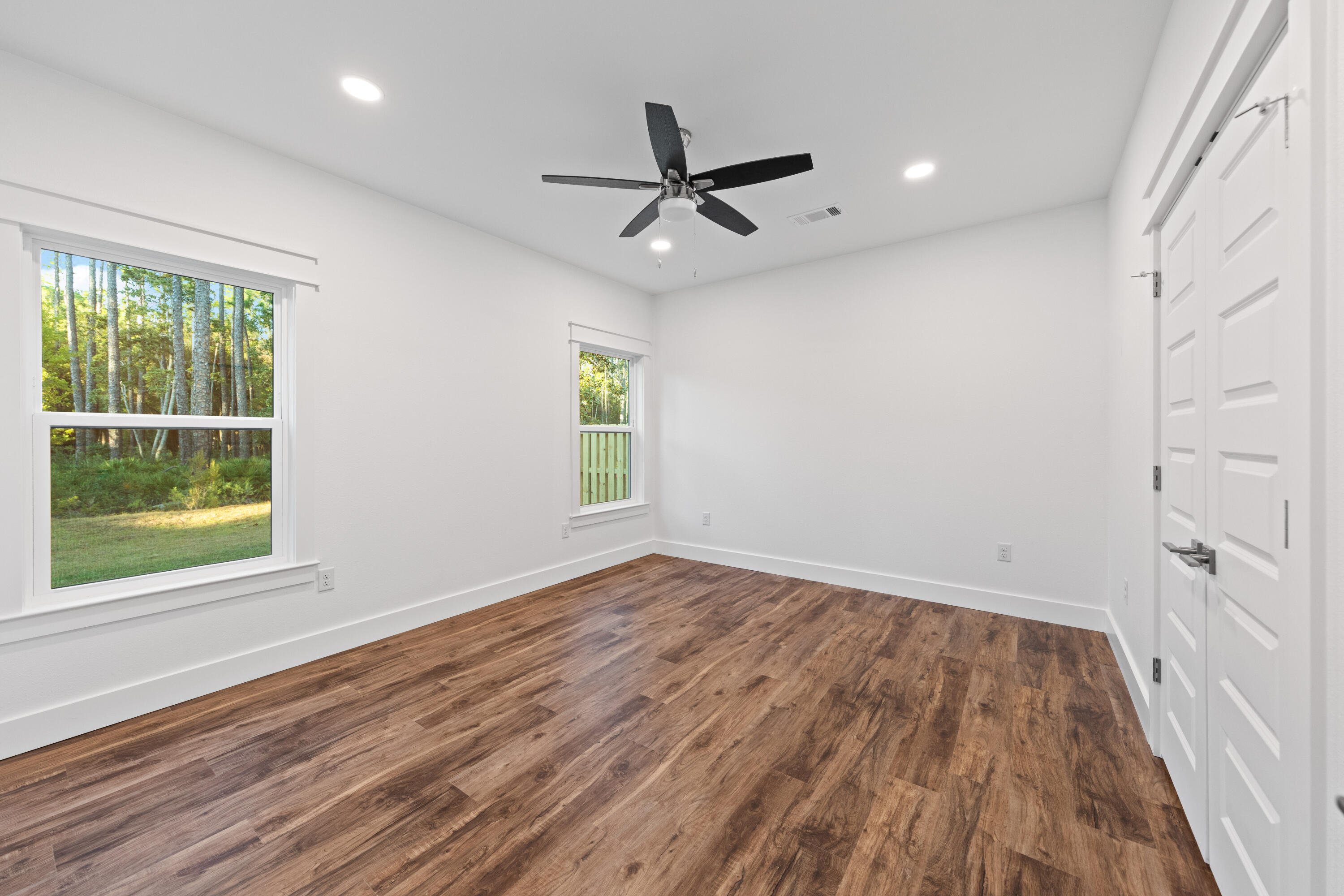 MAGNOLIA BEACH - Residential Lease