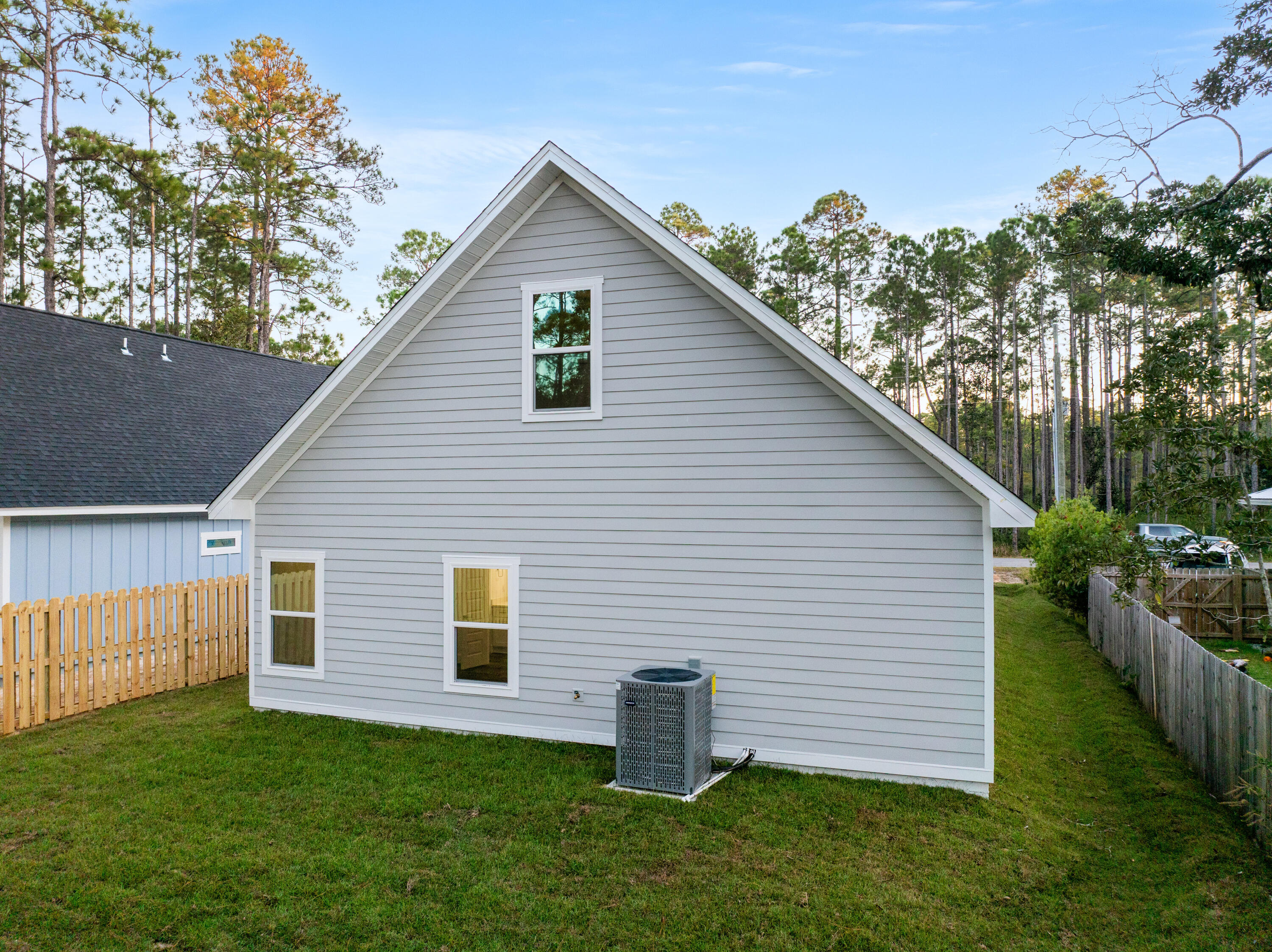 MAGNOLIA BEACH - Residential Lease
