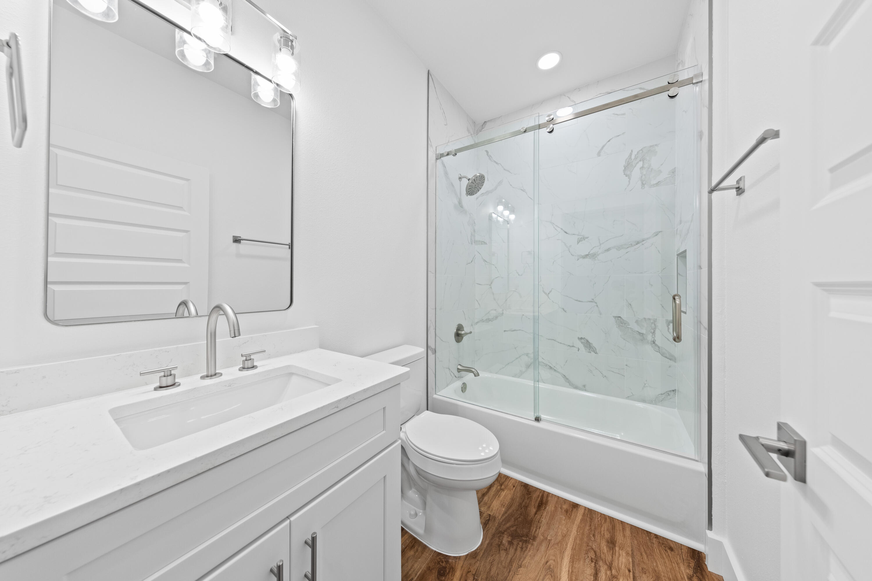 MAGNOLIA BEACH - Residential Lease