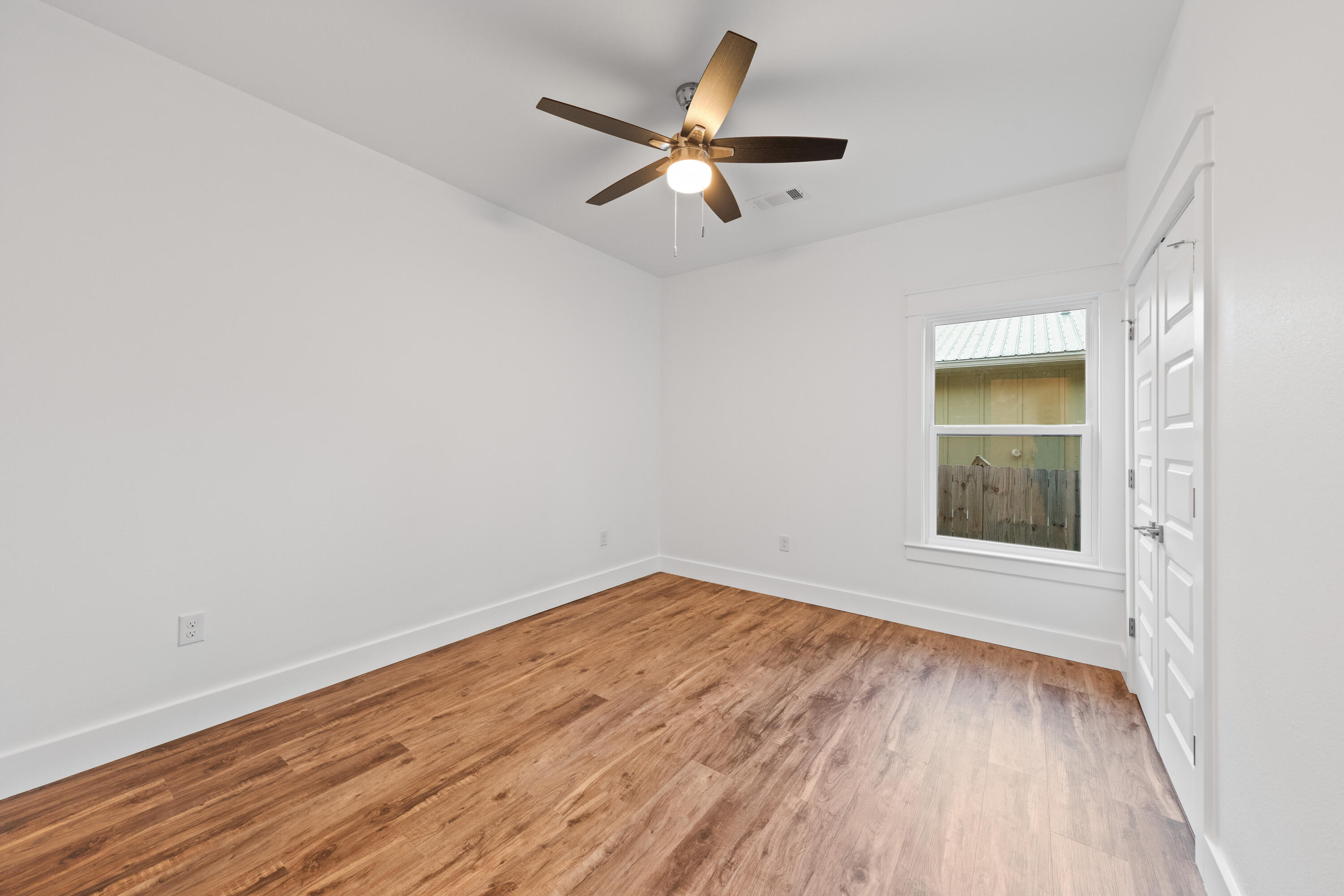 MAGNOLIA BEACH - Residential Lease