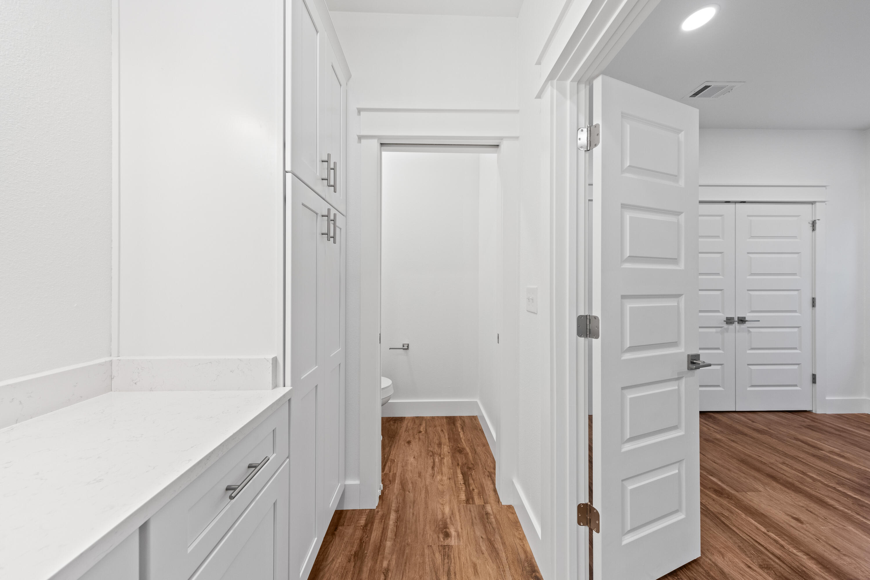 MAGNOLIA BEACH - Residential Lease