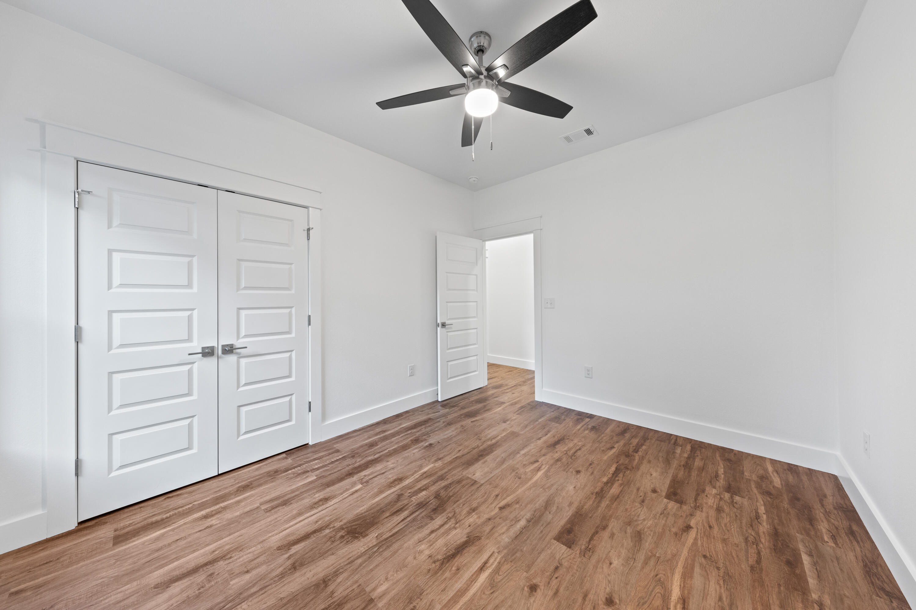 MAGNOLIA BEACH - Residential Lease