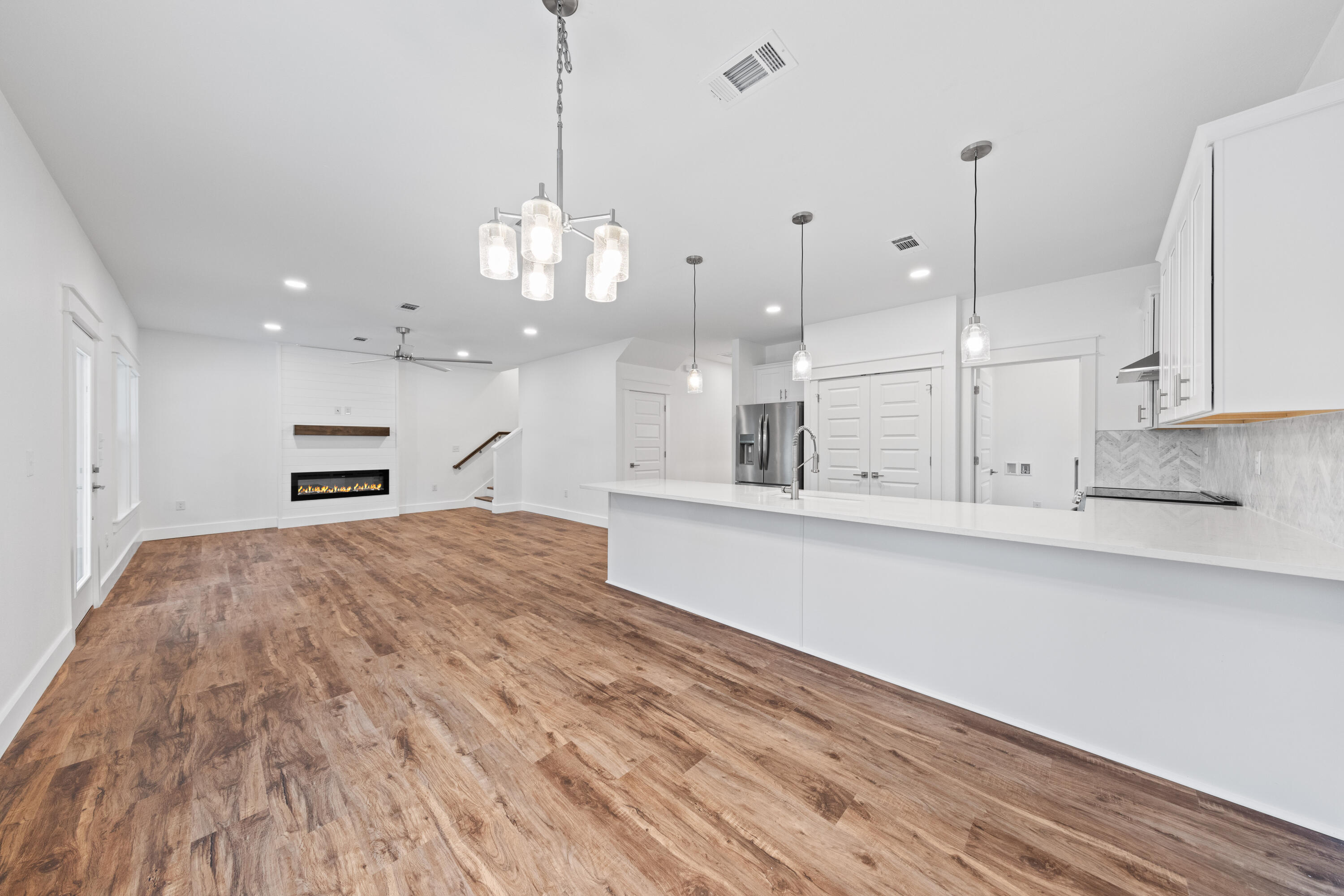 MAGNOLIA BEACH - Residential Lease