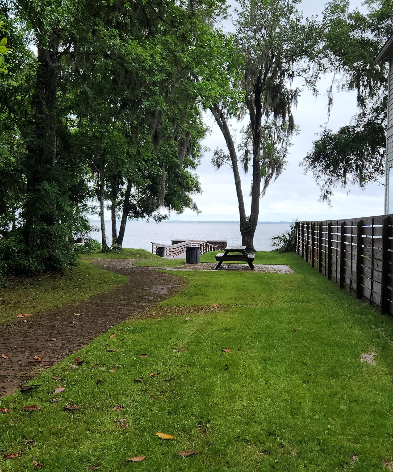 MAGNOLIA BEACH - Residential Lease
