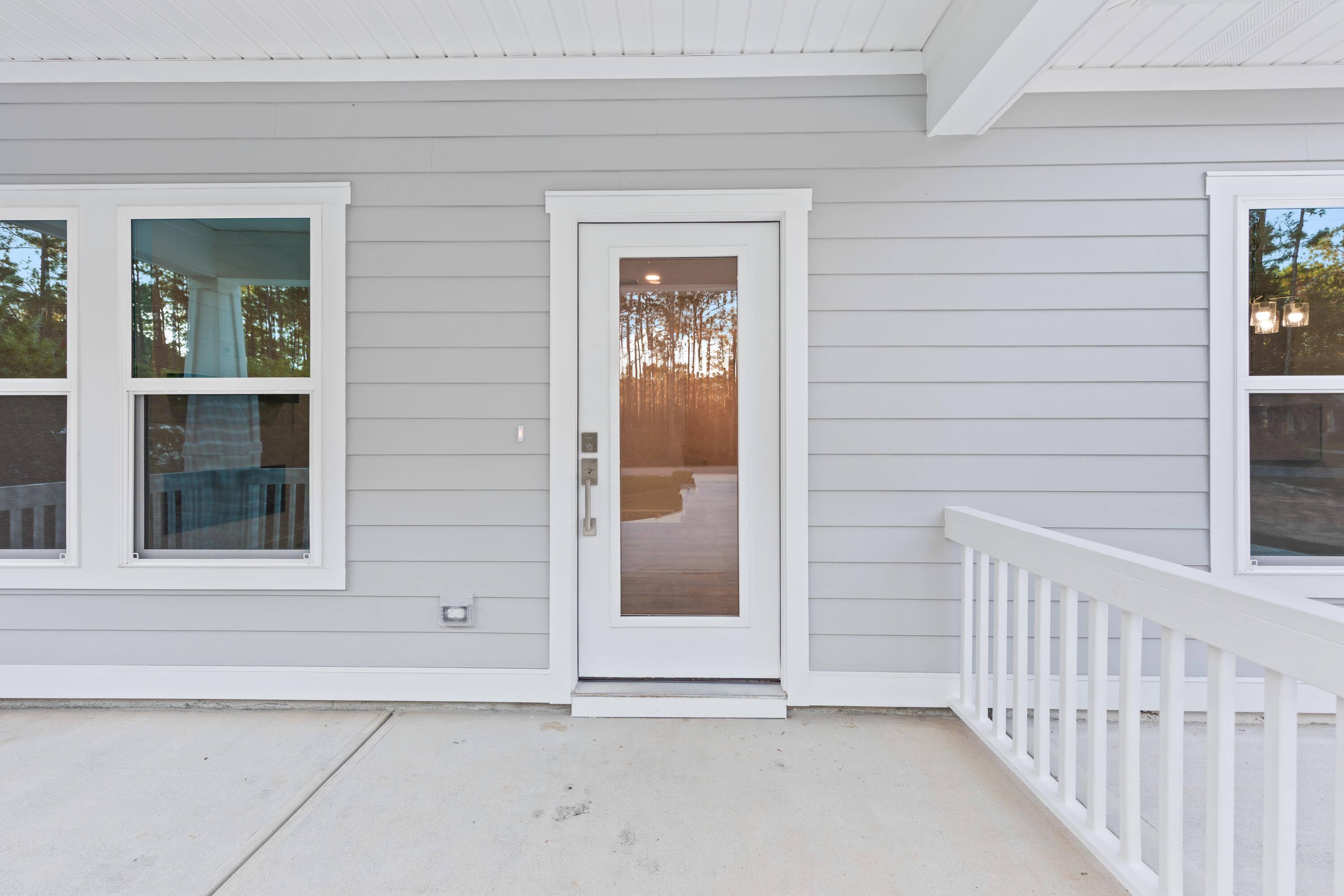 MAGNOLIA BEACH - Residential Lease