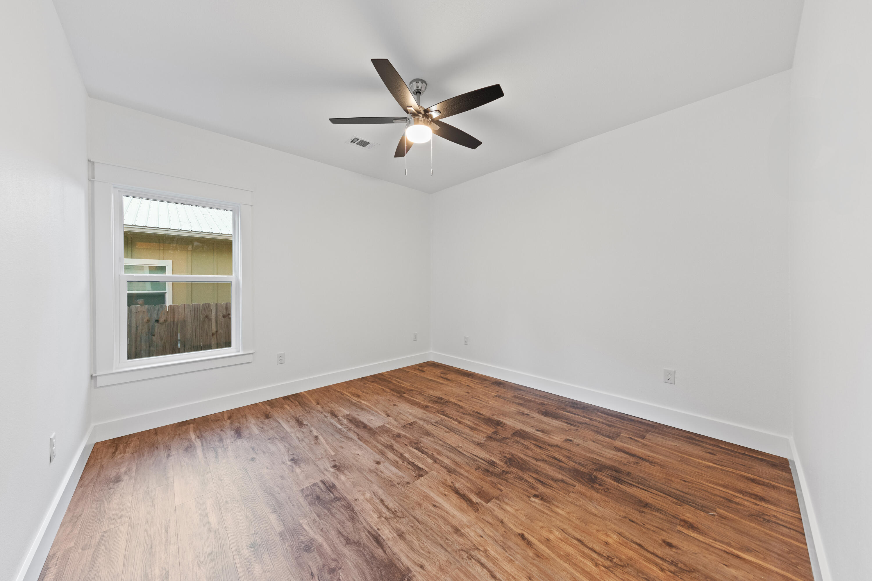 MAGNOLIA BEACH - Residential Lease