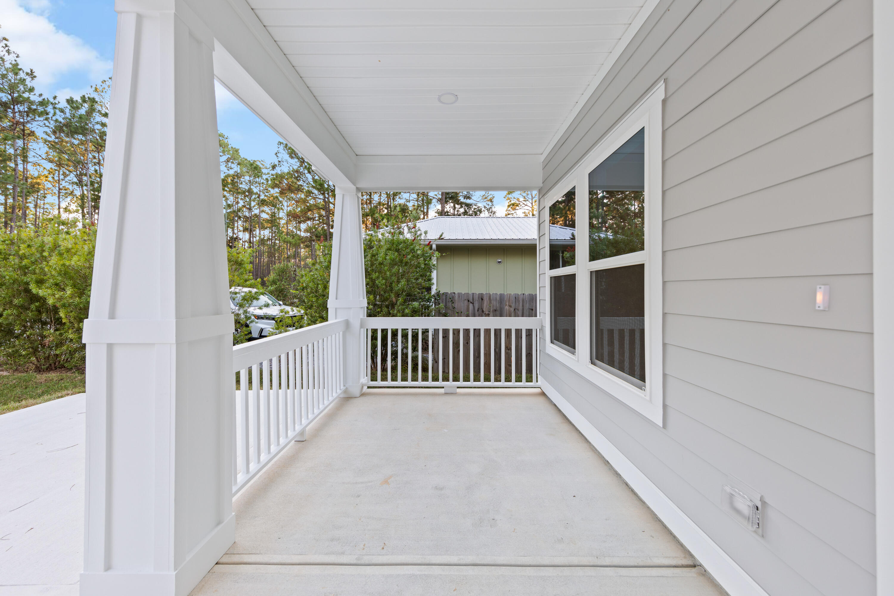 MAGNOLIA BEACH - Residential Lease