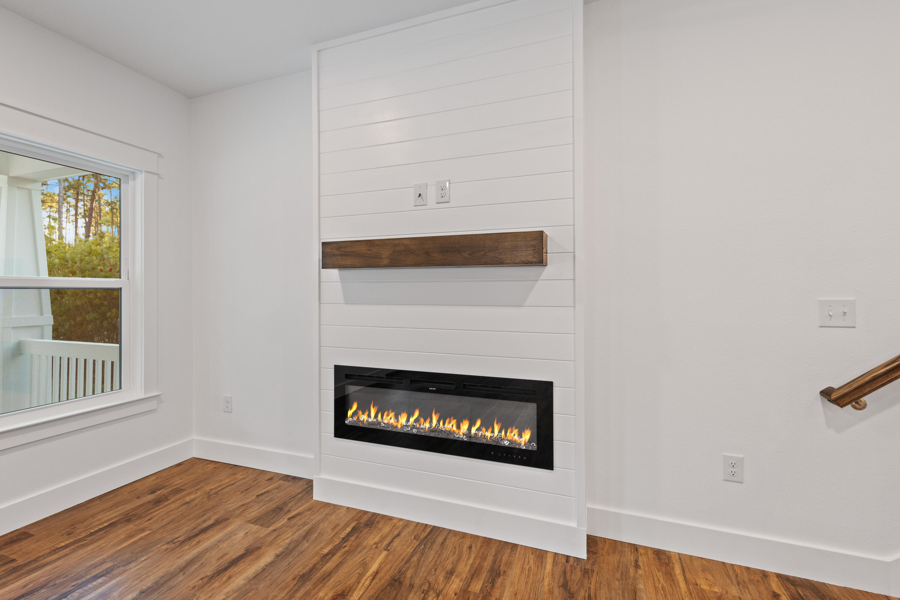 MAGNOLIA BEACH - Residential Lease