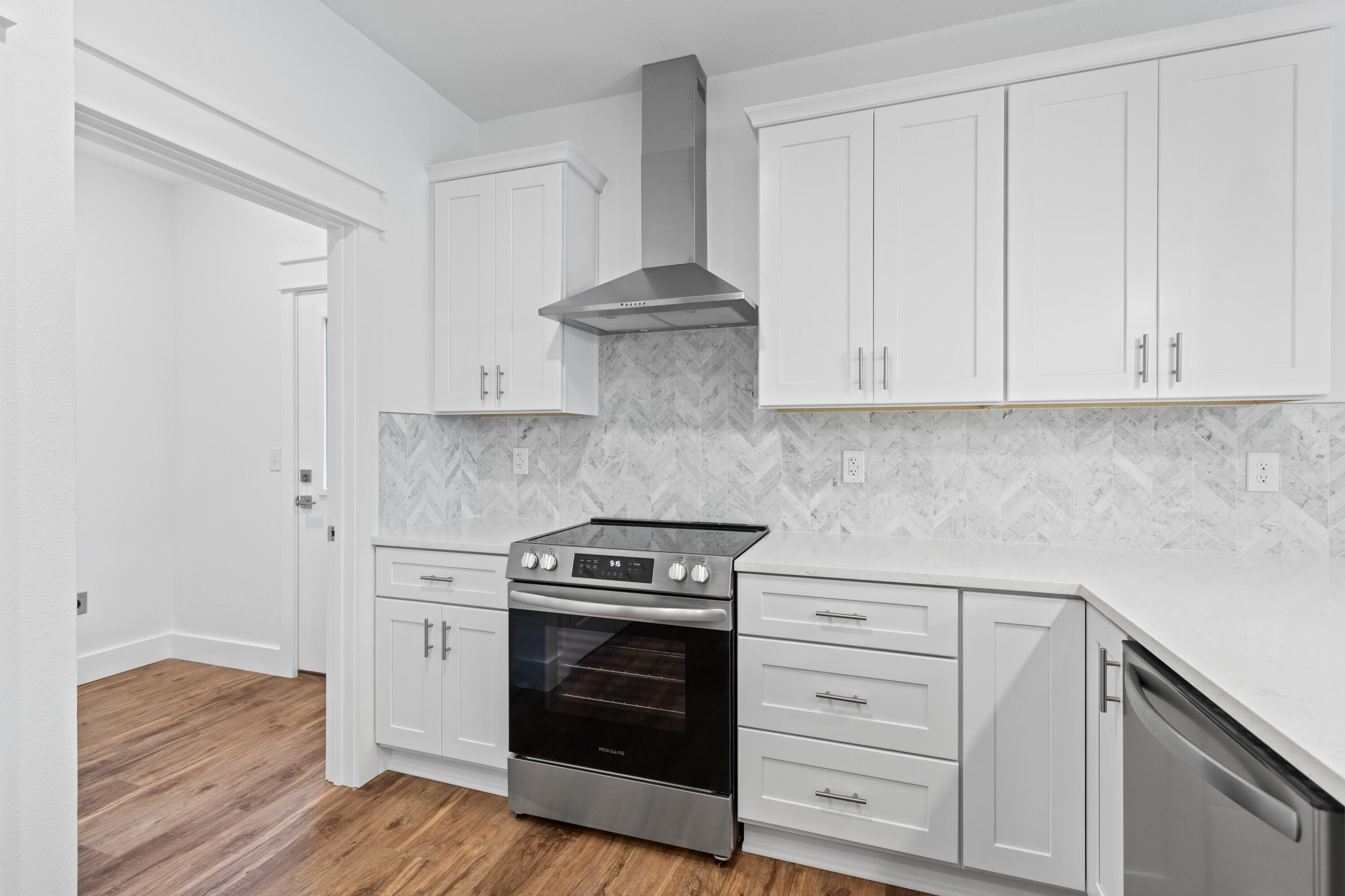 MAGNOLIA BEACH - Residential Lease
