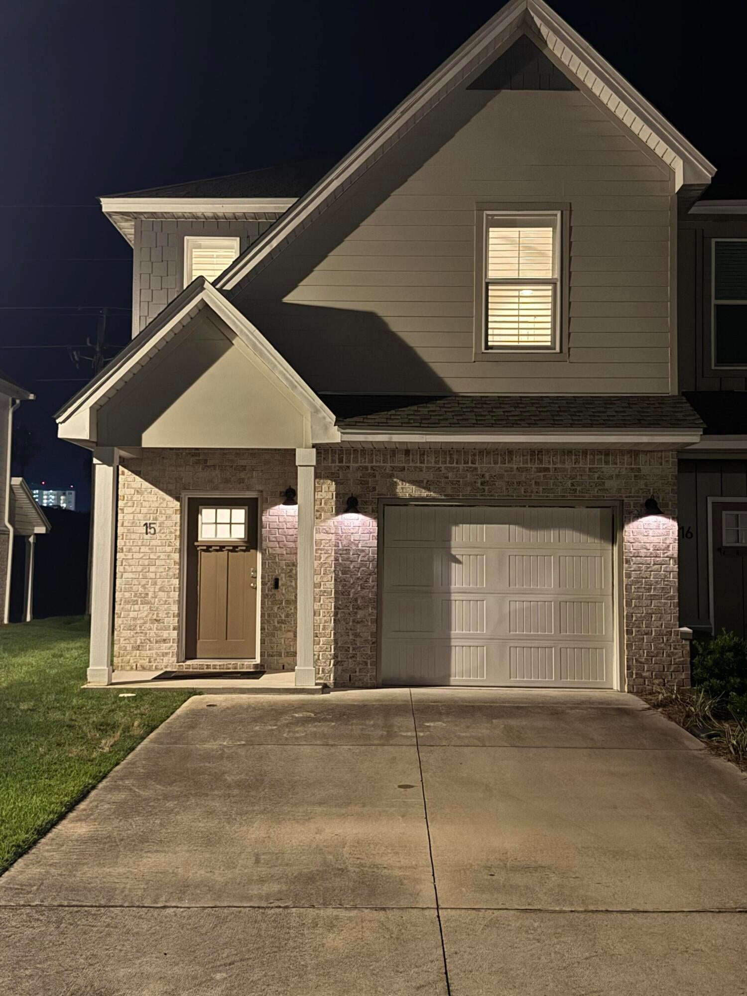Tuscan Village TH - Residential Lease