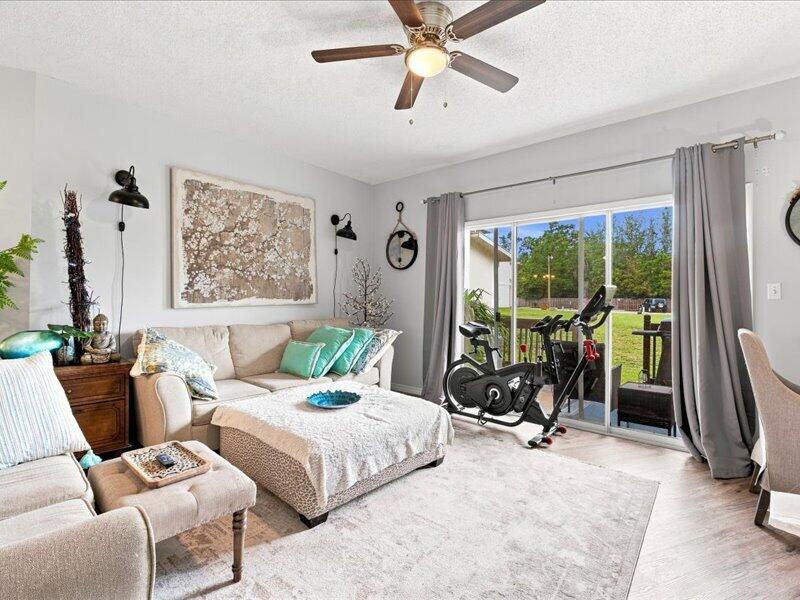 HIDDEN BAY VILLAGE - Residential
