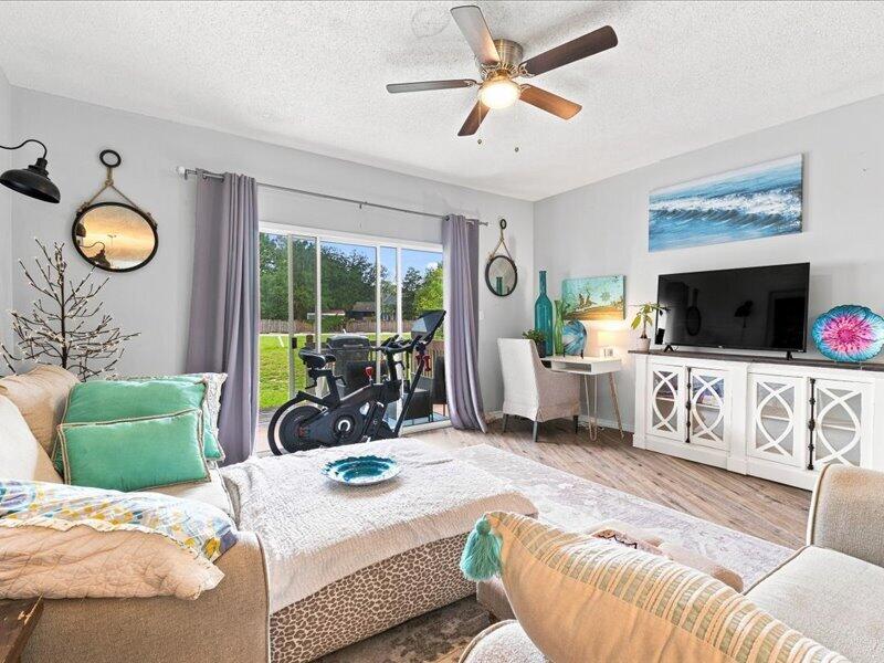 HIDDEN BAY VILLAGE - Residential