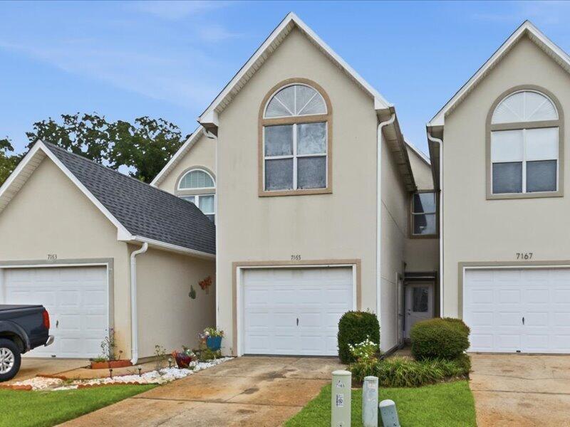 HIDDEN BAY VILLAGE - Residential