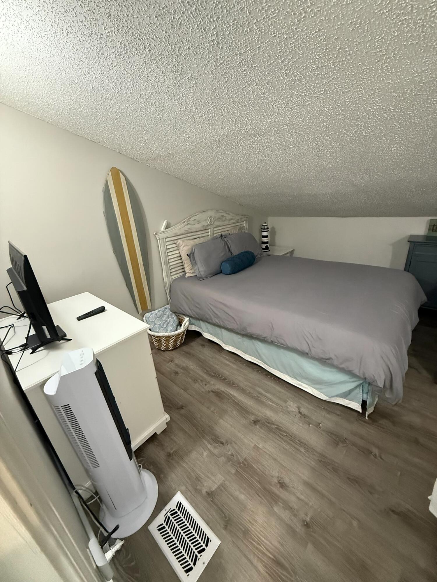 MARAVILLA CONDO 2 - Residential