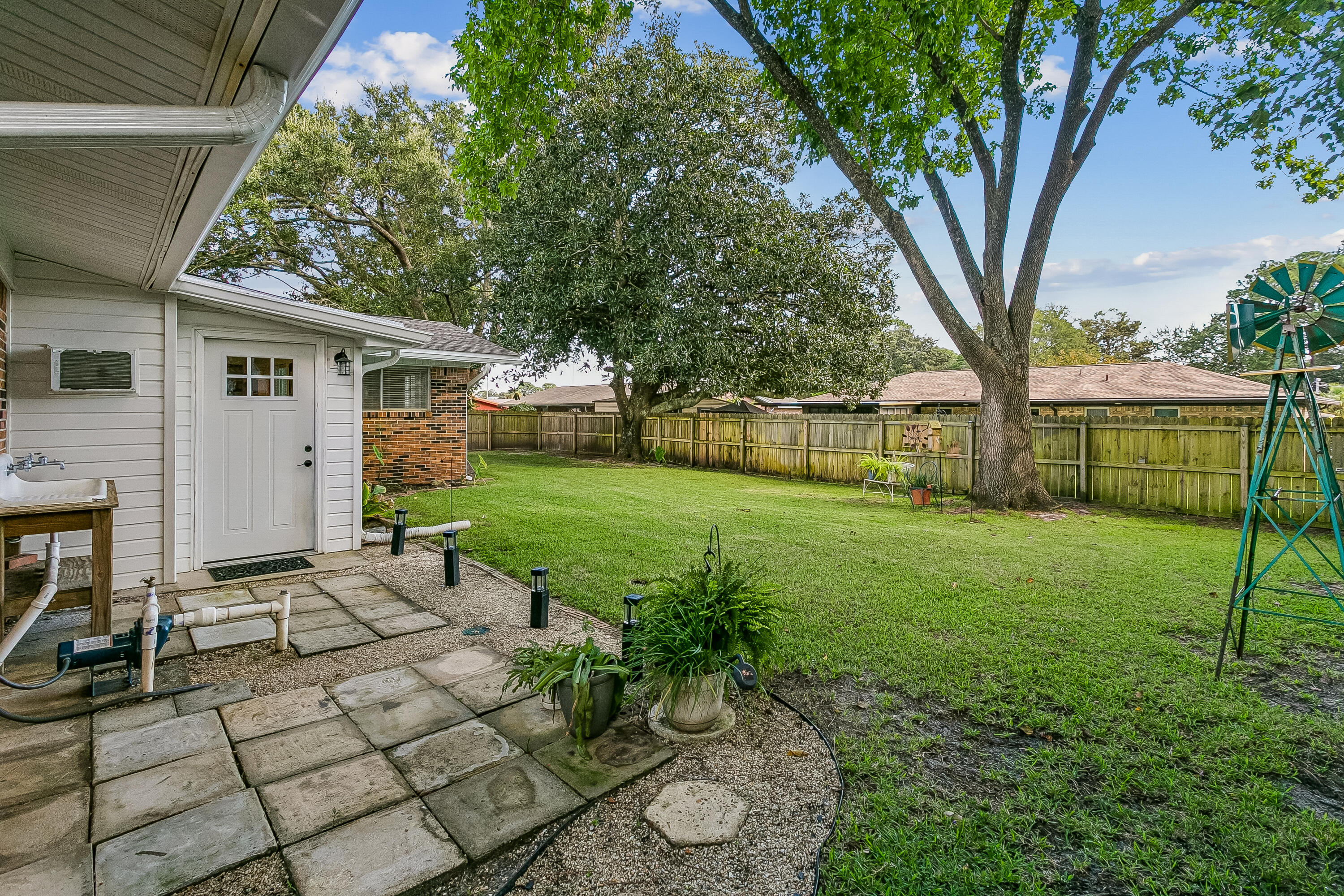VICTORIA GARDENS - Residential