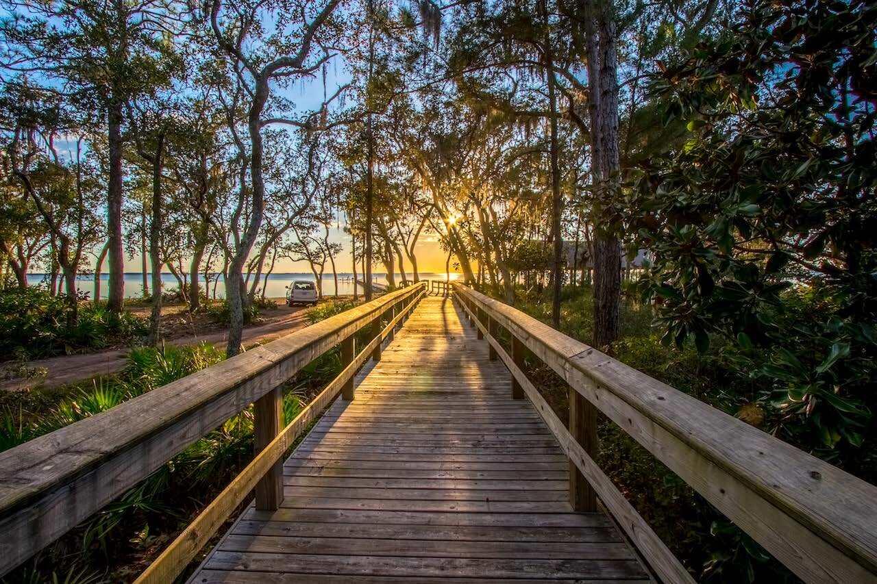 HAMMOCK BAY/Steamboat Landing - Land