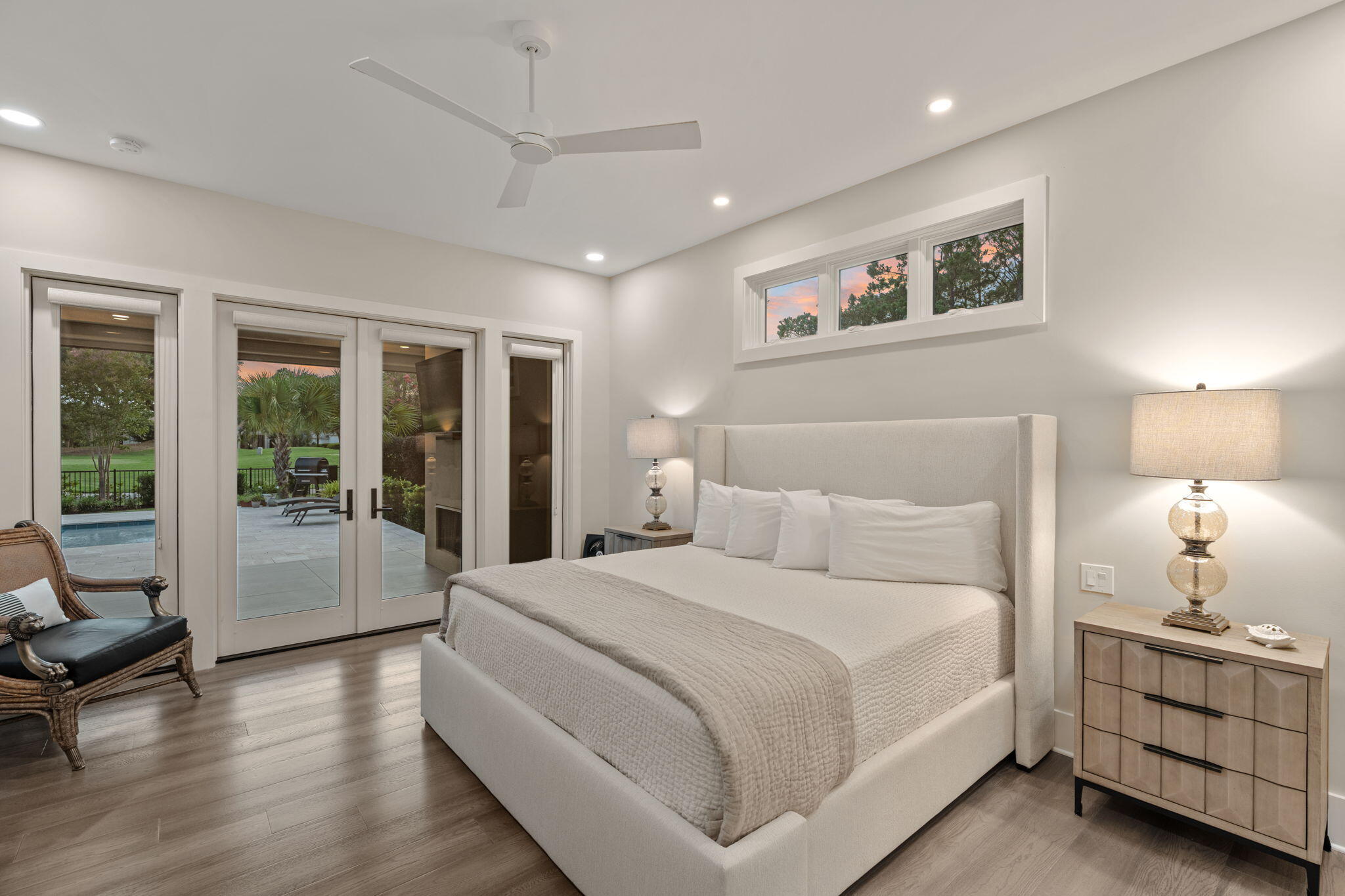 BAYTOWNE AVE EAST - Residential