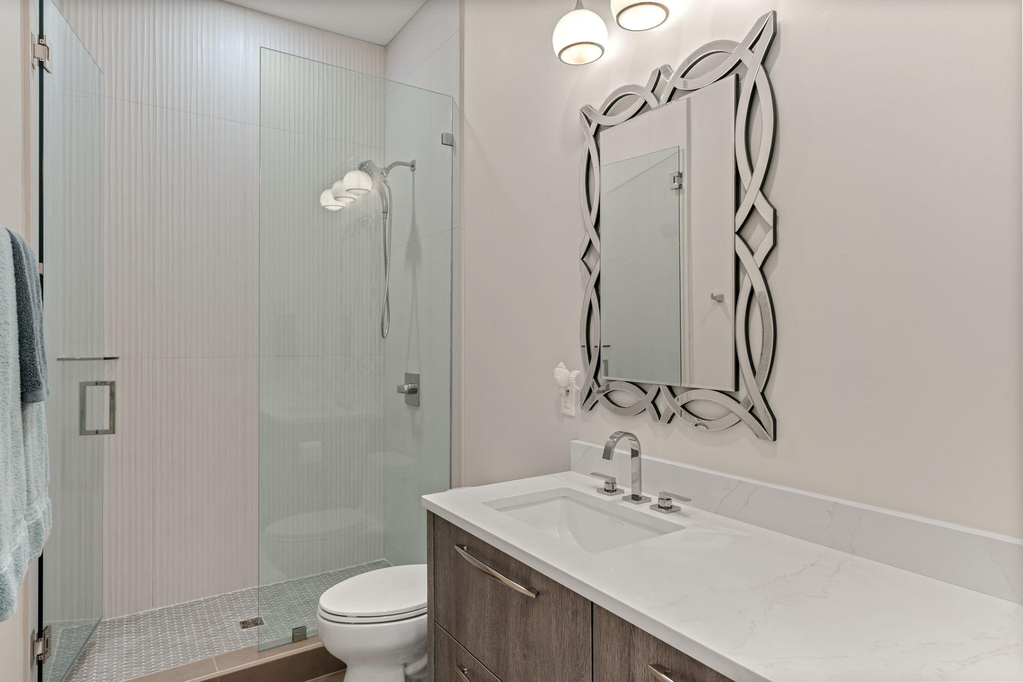 BAYTOWNE AVE EAST - Residential
