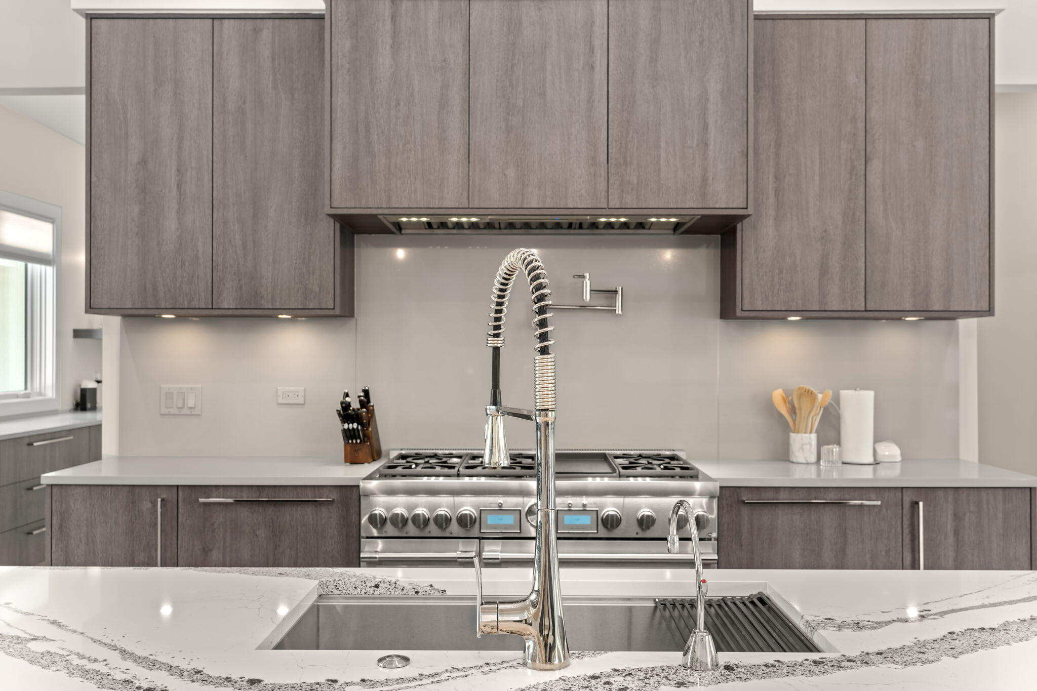 BAYTOWNE AVE EAST - Residential