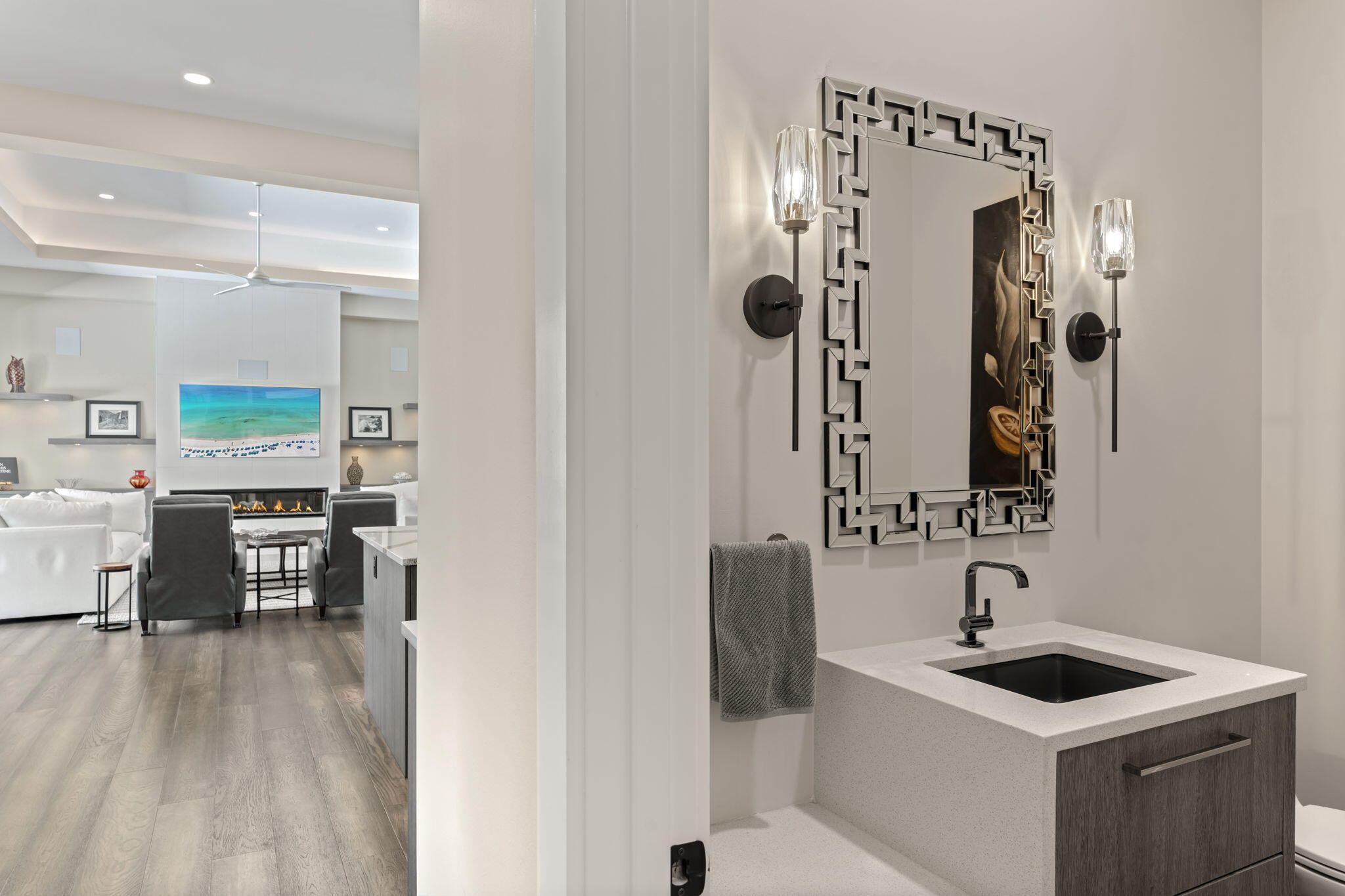 BAYTOWNE AVE EAST - Residential