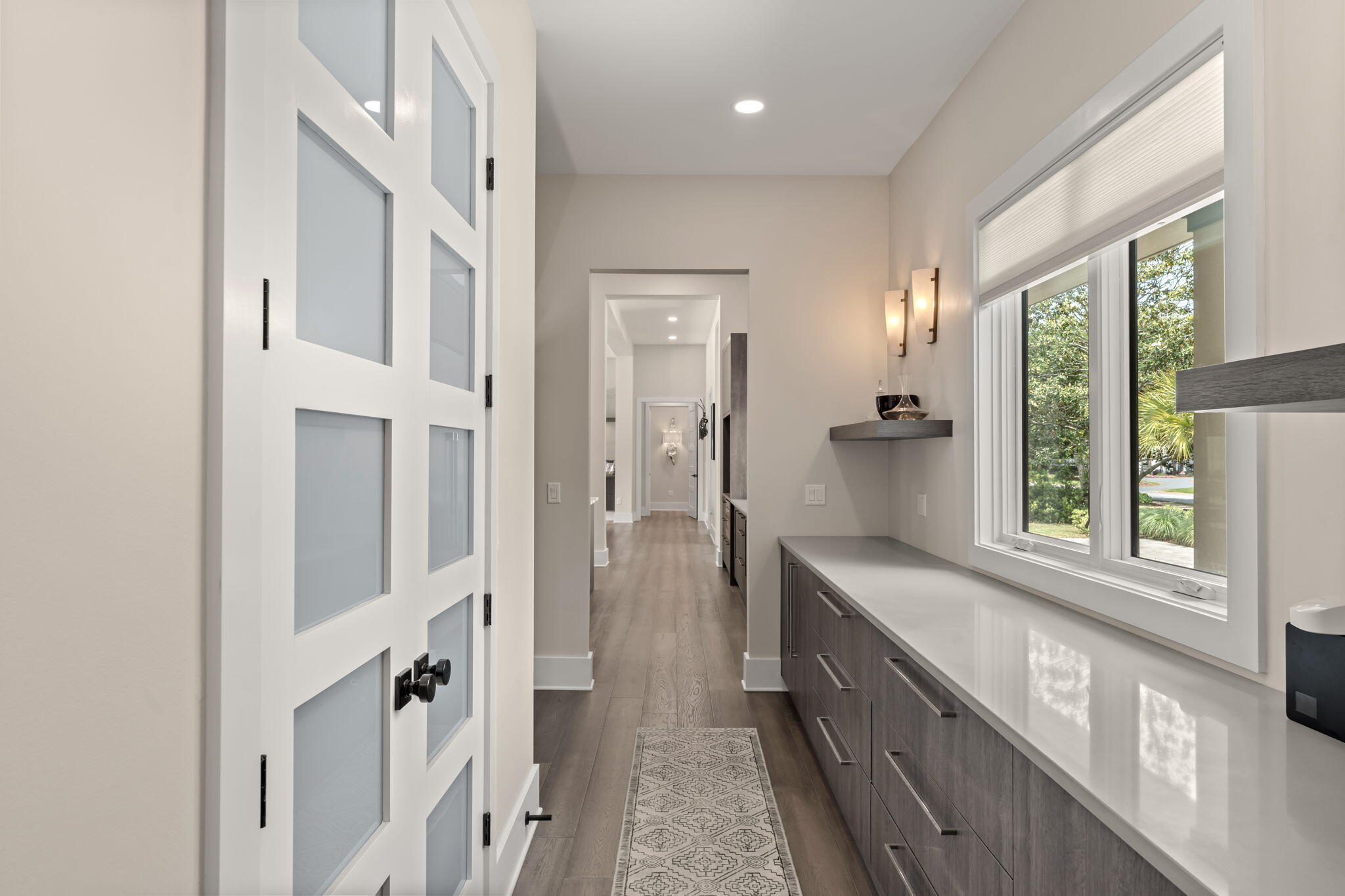 BAYTOWNE AVE EAST - Residential