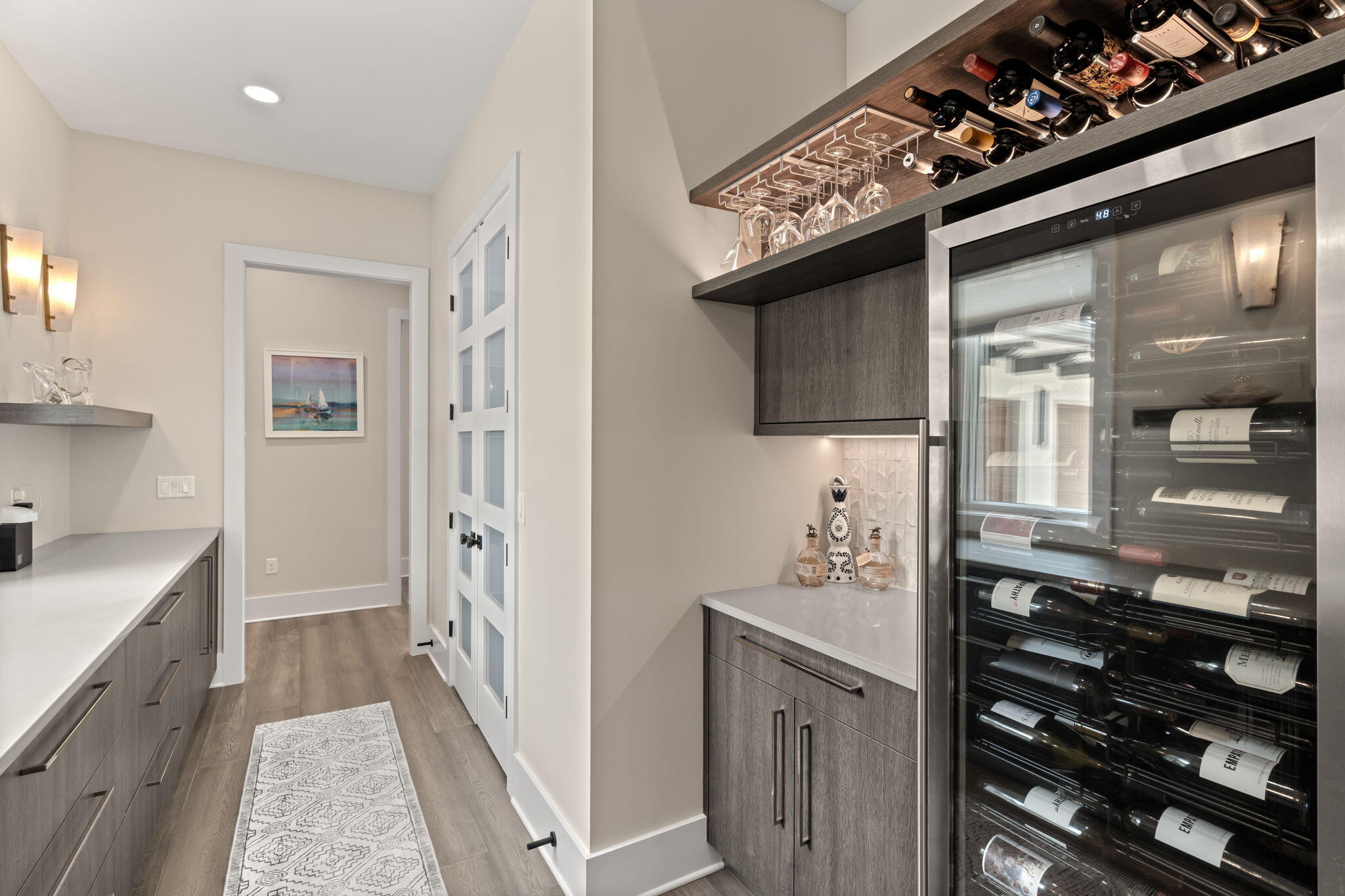 BAYTOWNE AVE EAST - Residential