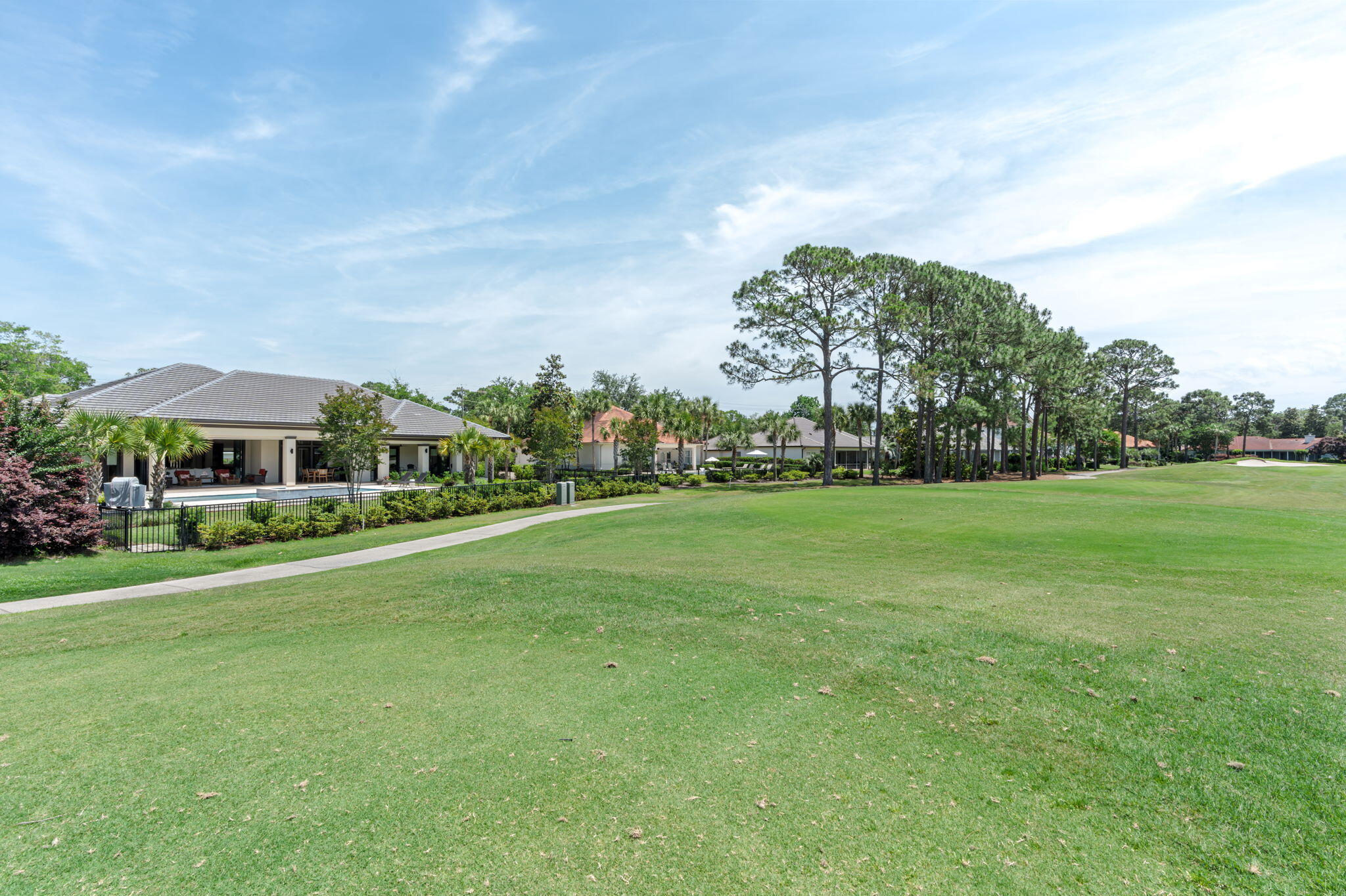 BAYTOWNE AVE EAST - Residential