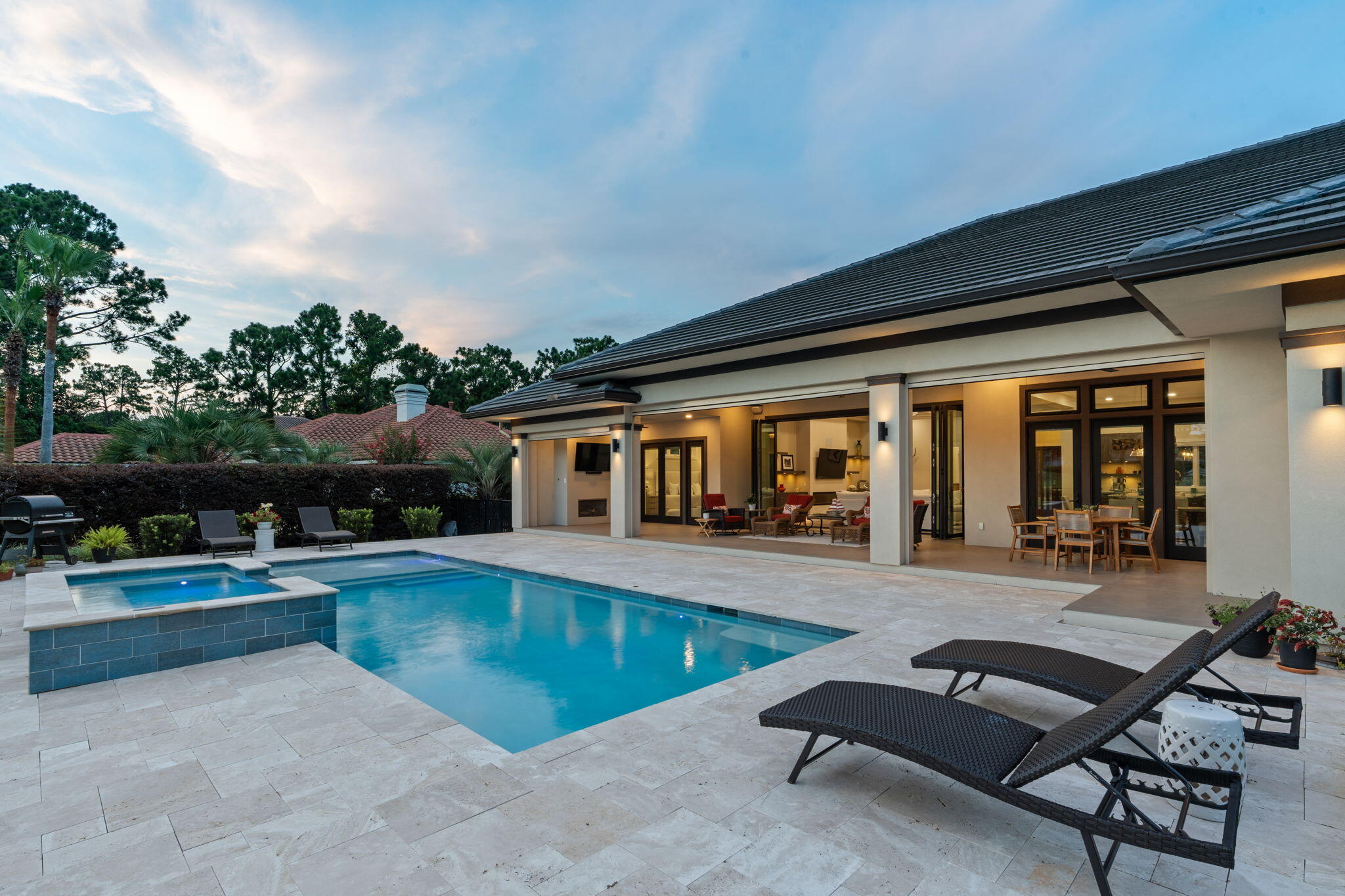 BAYTOWNE AVE EAST - Residential