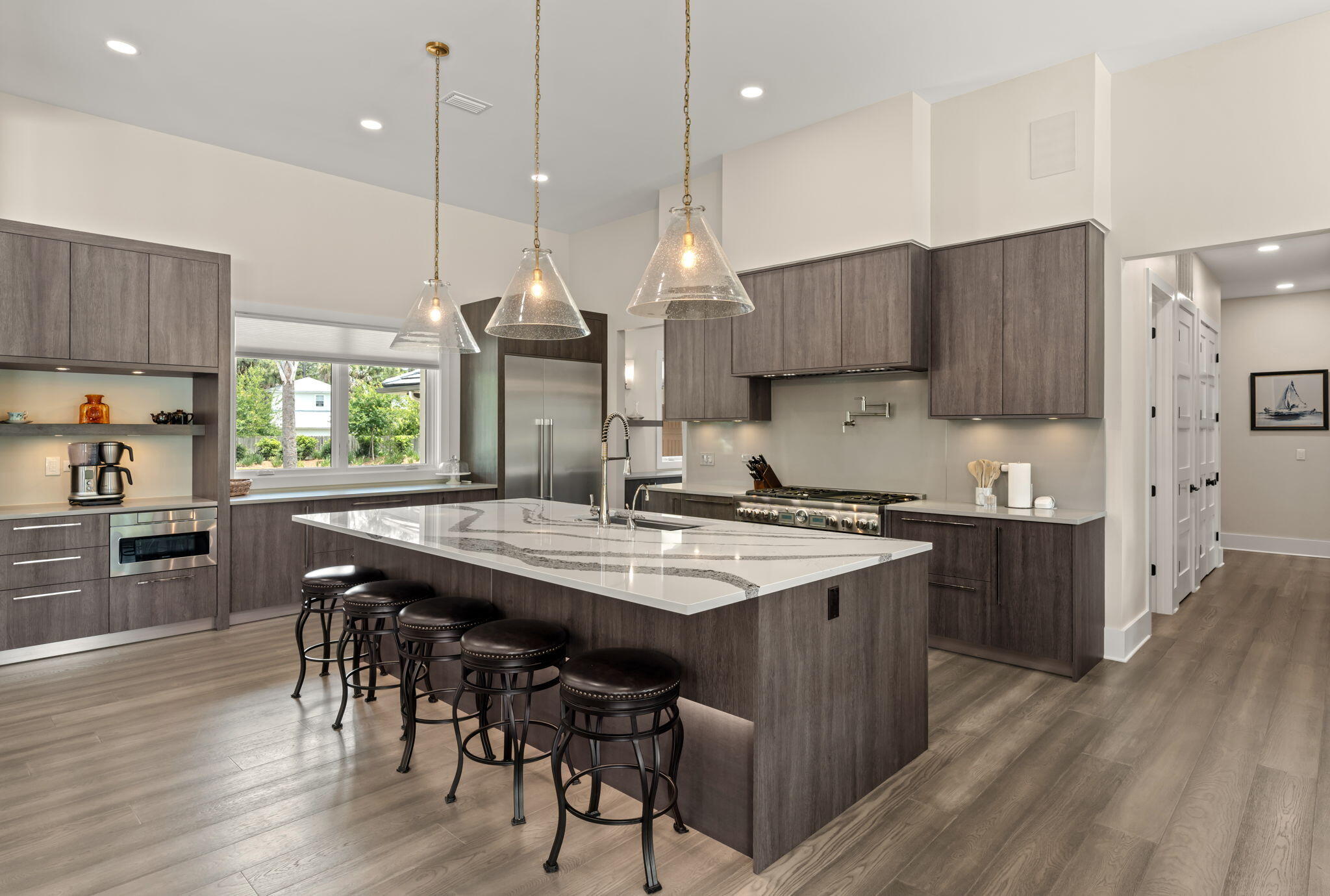 BAYTOWNE AVE EAST - Residential