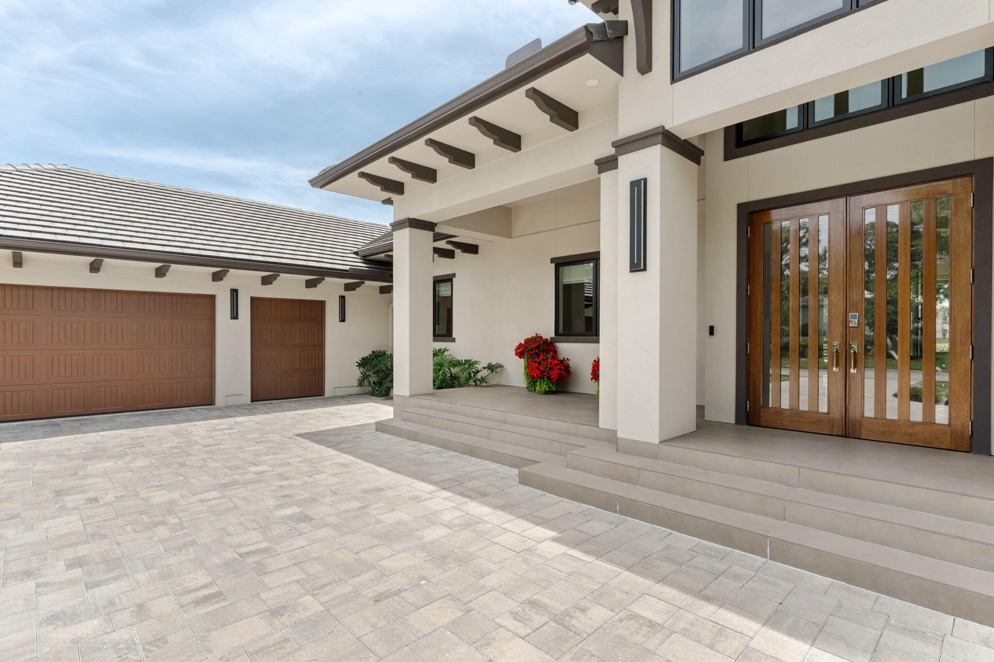BAYTOWNE AVE EAST - Residential