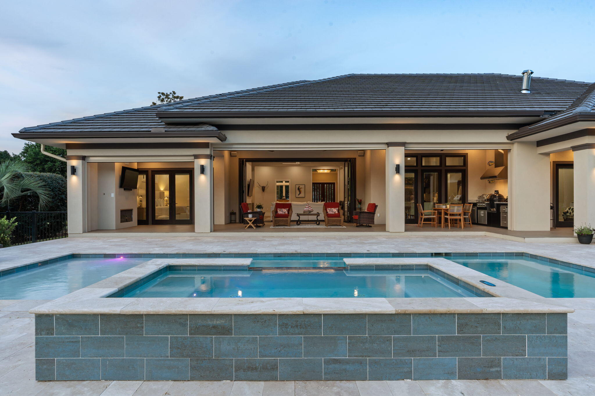 BAYTOWNE AVE EAST - Residential